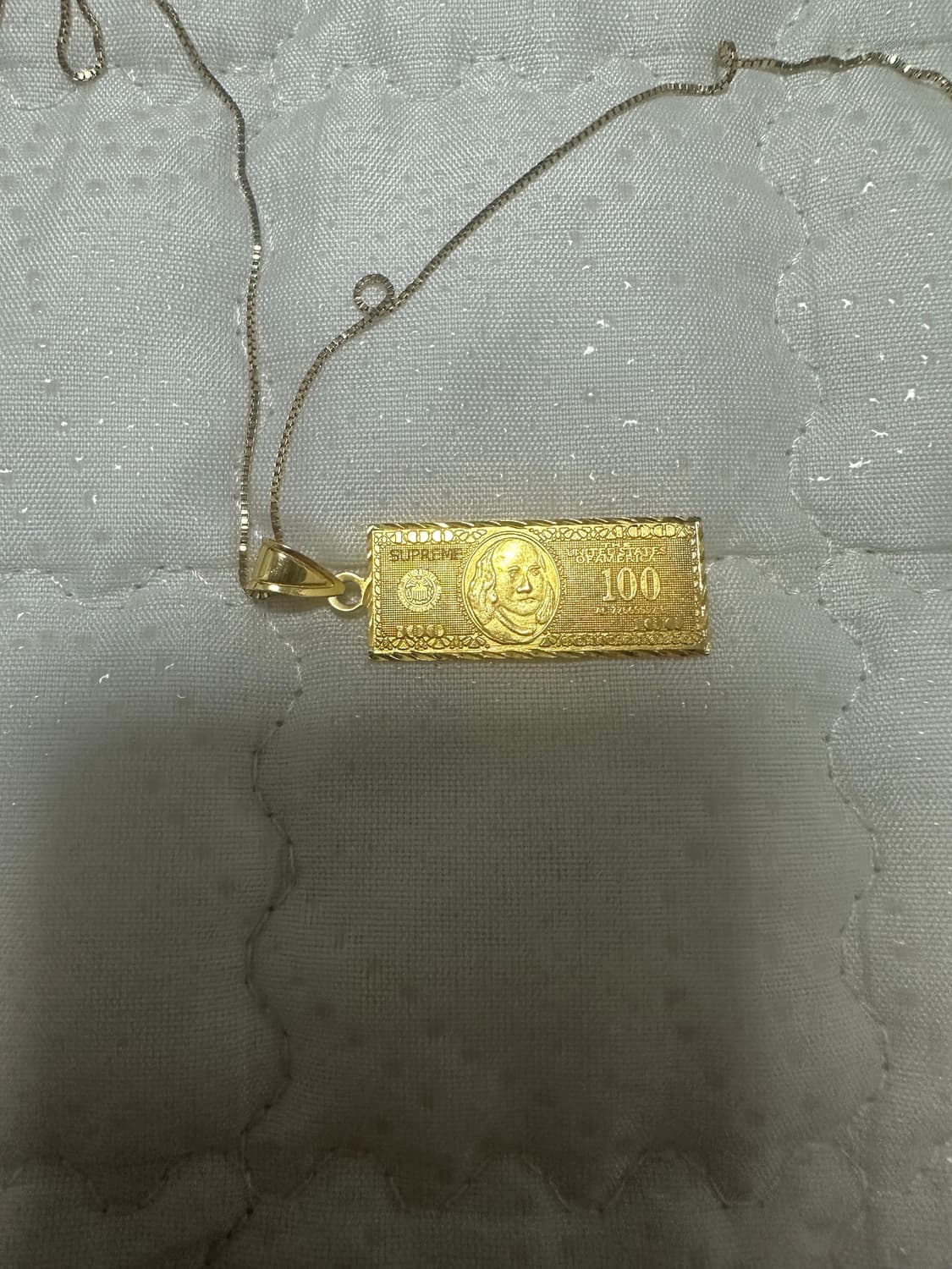슈프림 Supreme 100 Dollar Bill Gold Pendant 상품이미지2