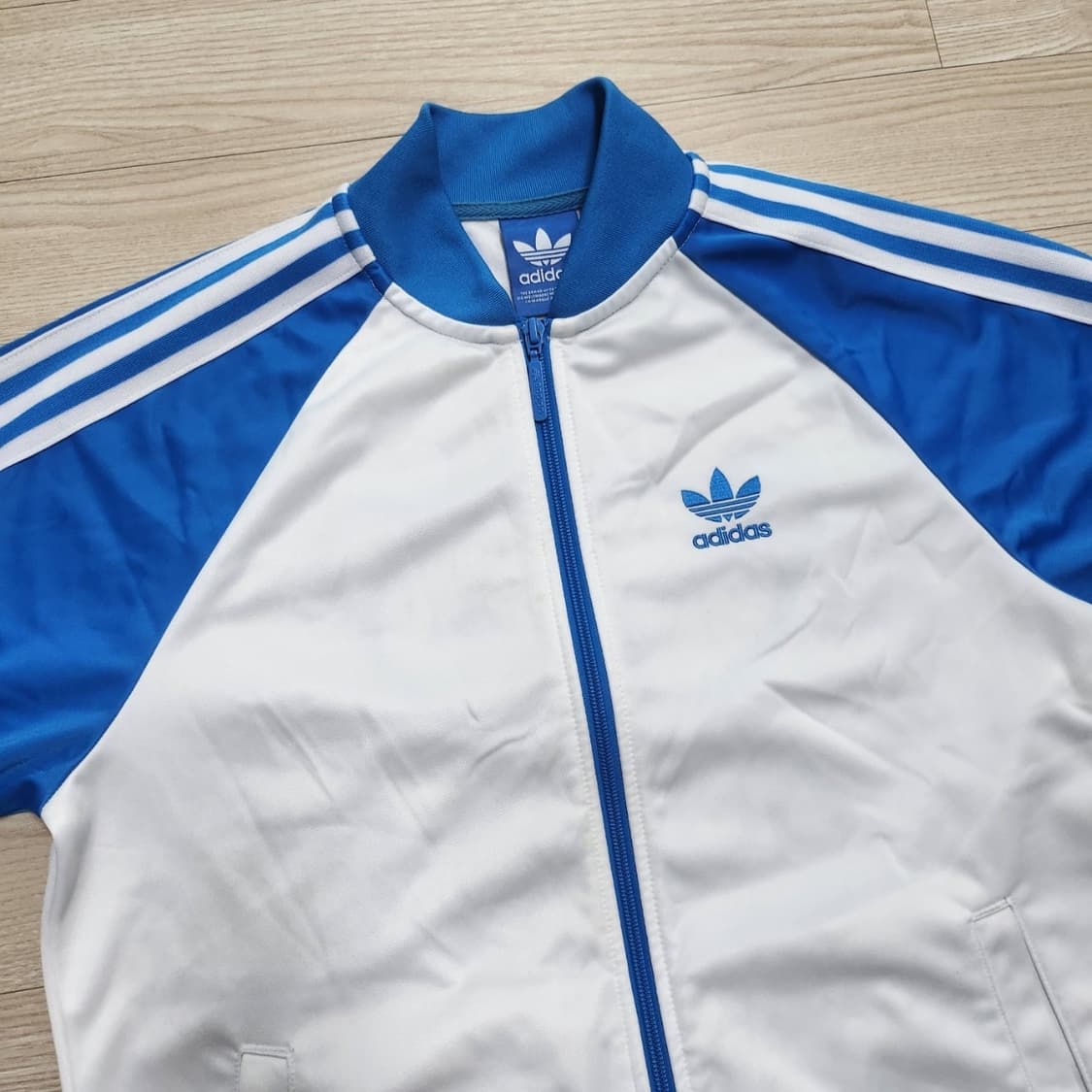 아디다스 니고 베어 슈퍼스타 트랙탑 (화이트+블루) 상품이미지3