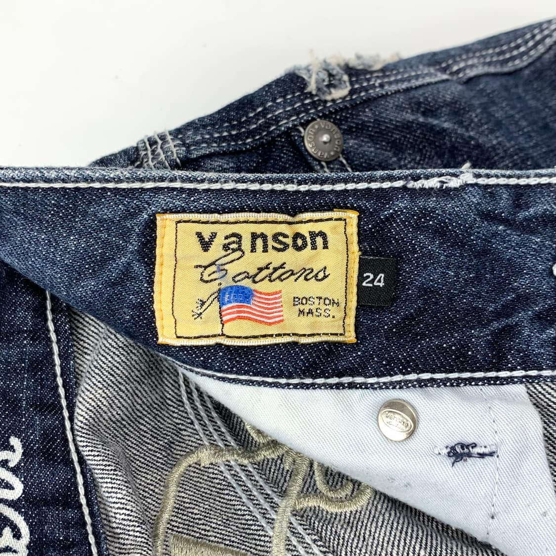 밴슨 레더 플라잉 레오파드 스컬 데님 팬츠 상품이미지9