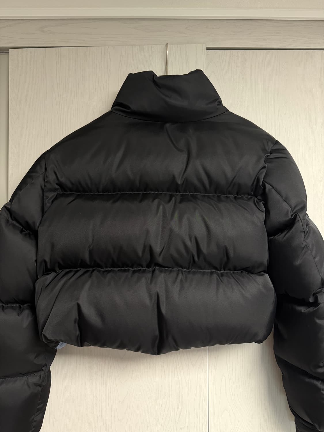 [42] 프라다 리나일론 크롭 패딩 상품이미지6