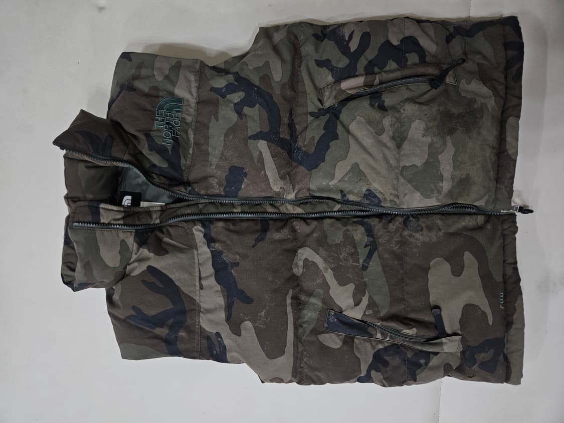 노스페이스 카모 센터로고 패딩조끼 눕시 상품이미지9