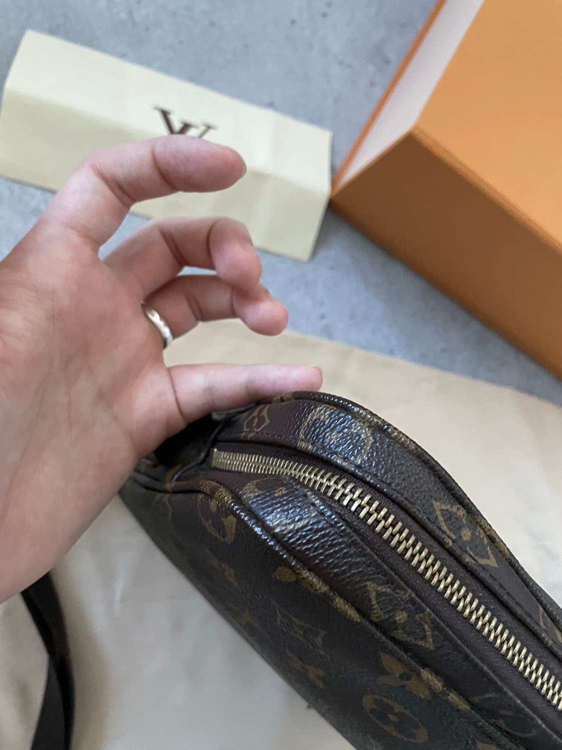 루이비통 모노그램 메신저백 가방 상품이미지3
