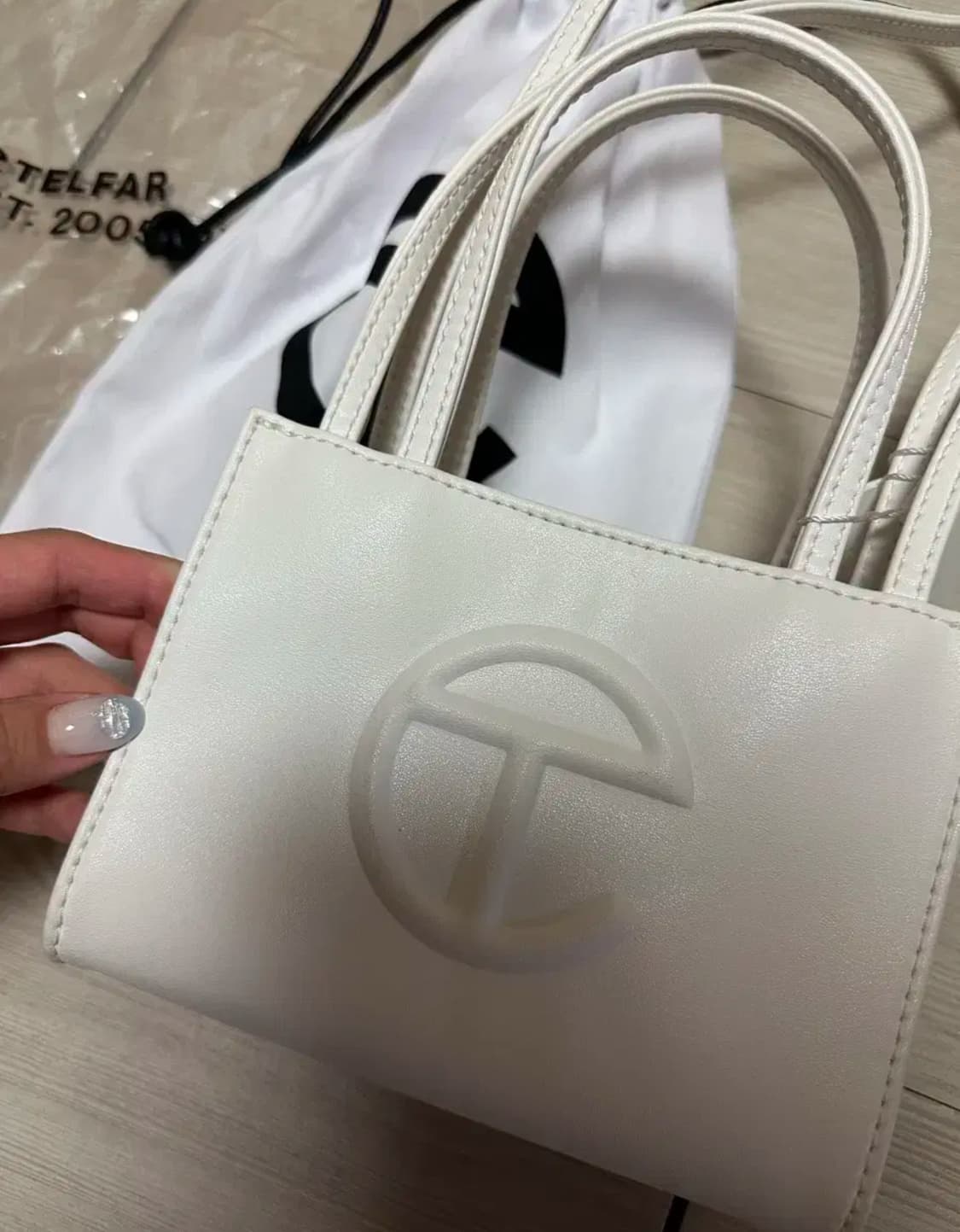 정품인증가능) 텔파 화이트 스몰 Telfar Small Shopping 상품이미지2