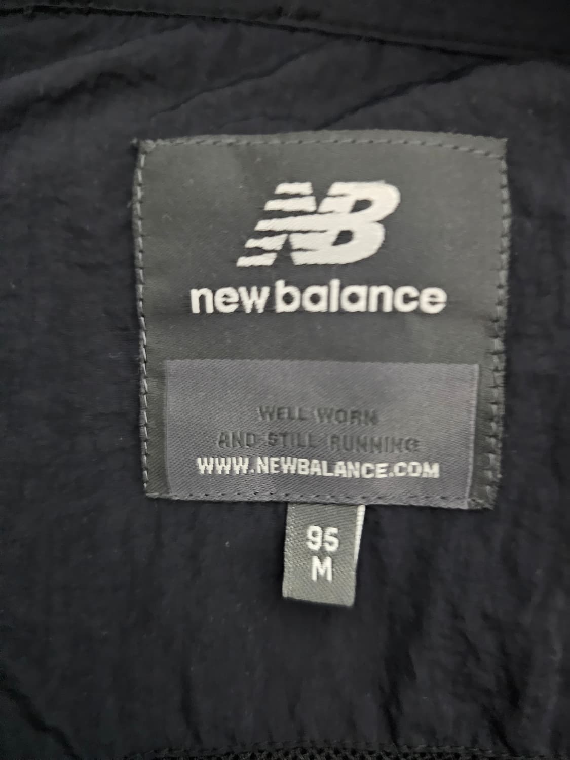 뉴발란스 우븐 바람막이 M 상품이미지3