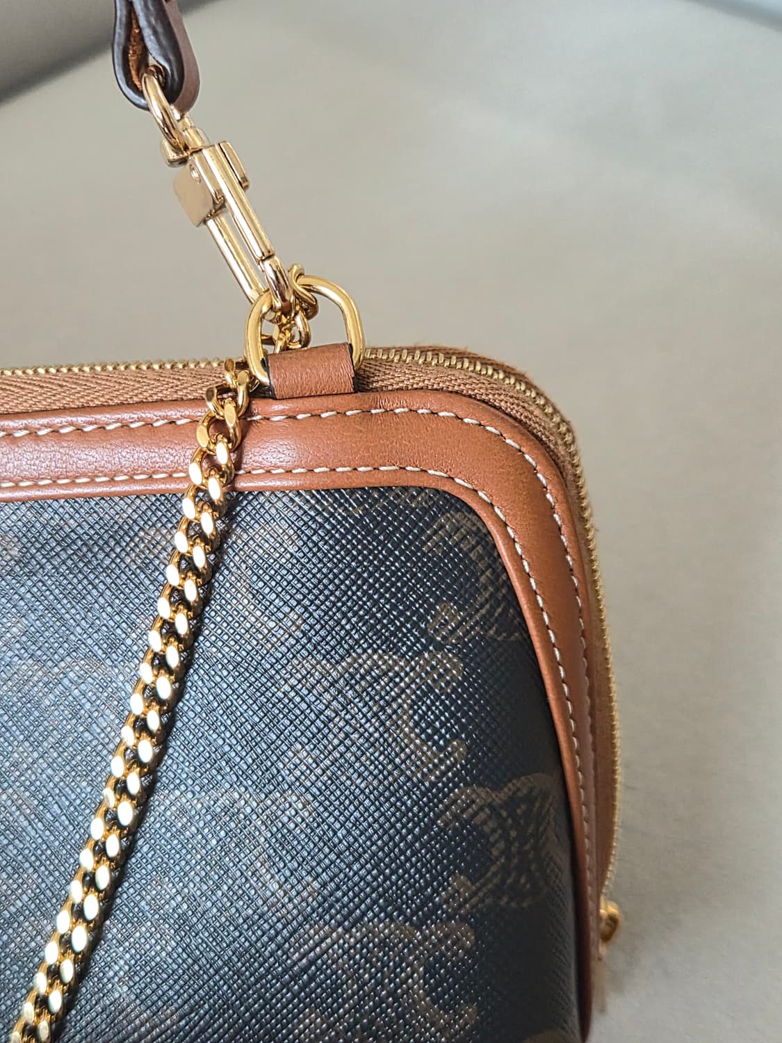 (이너백,스트랩포함)셀린느 트리오페 체인 클러치 탄 상품이미지5