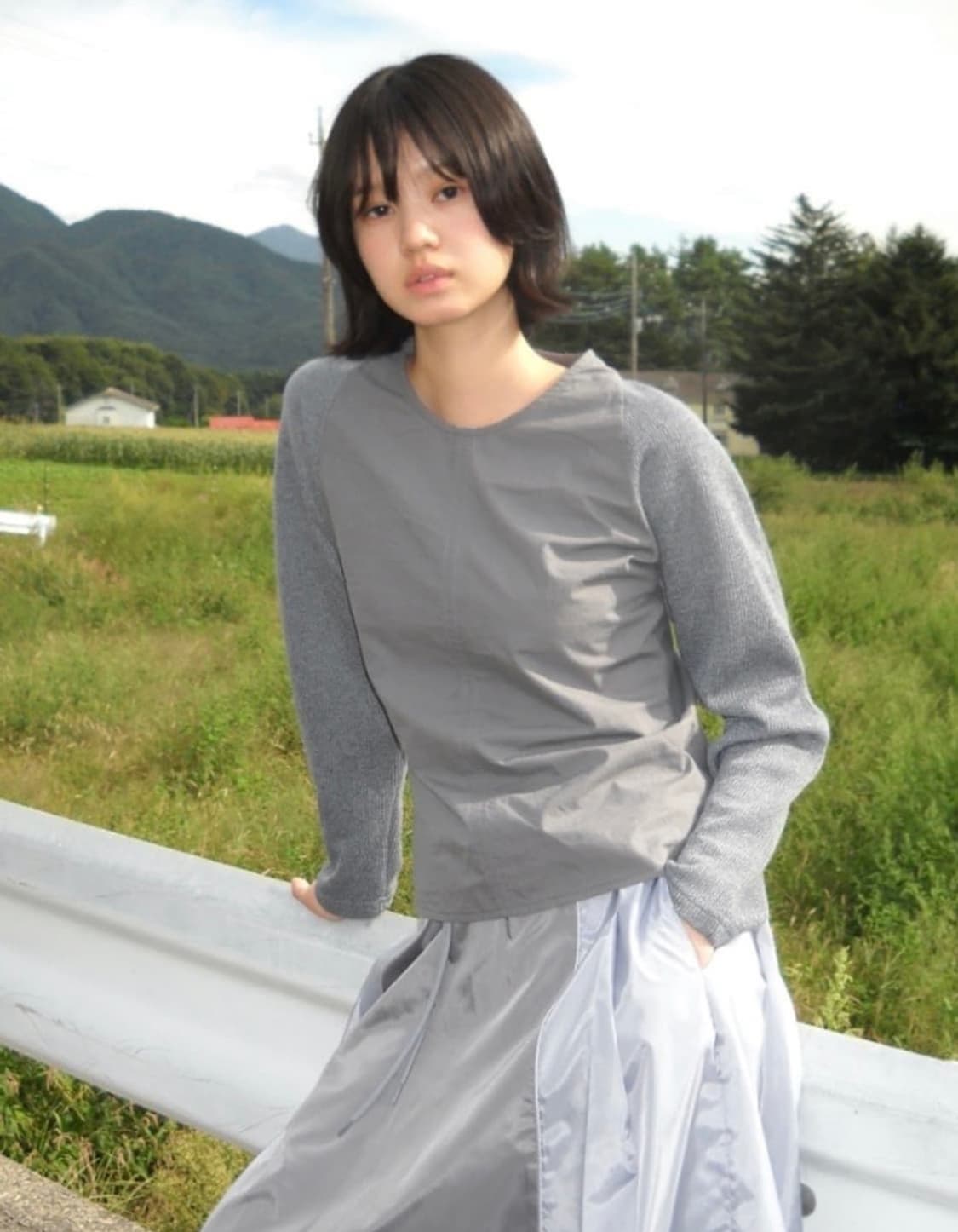 페스토 레글런 슬림 블라우스 문컬러 상품이미지1