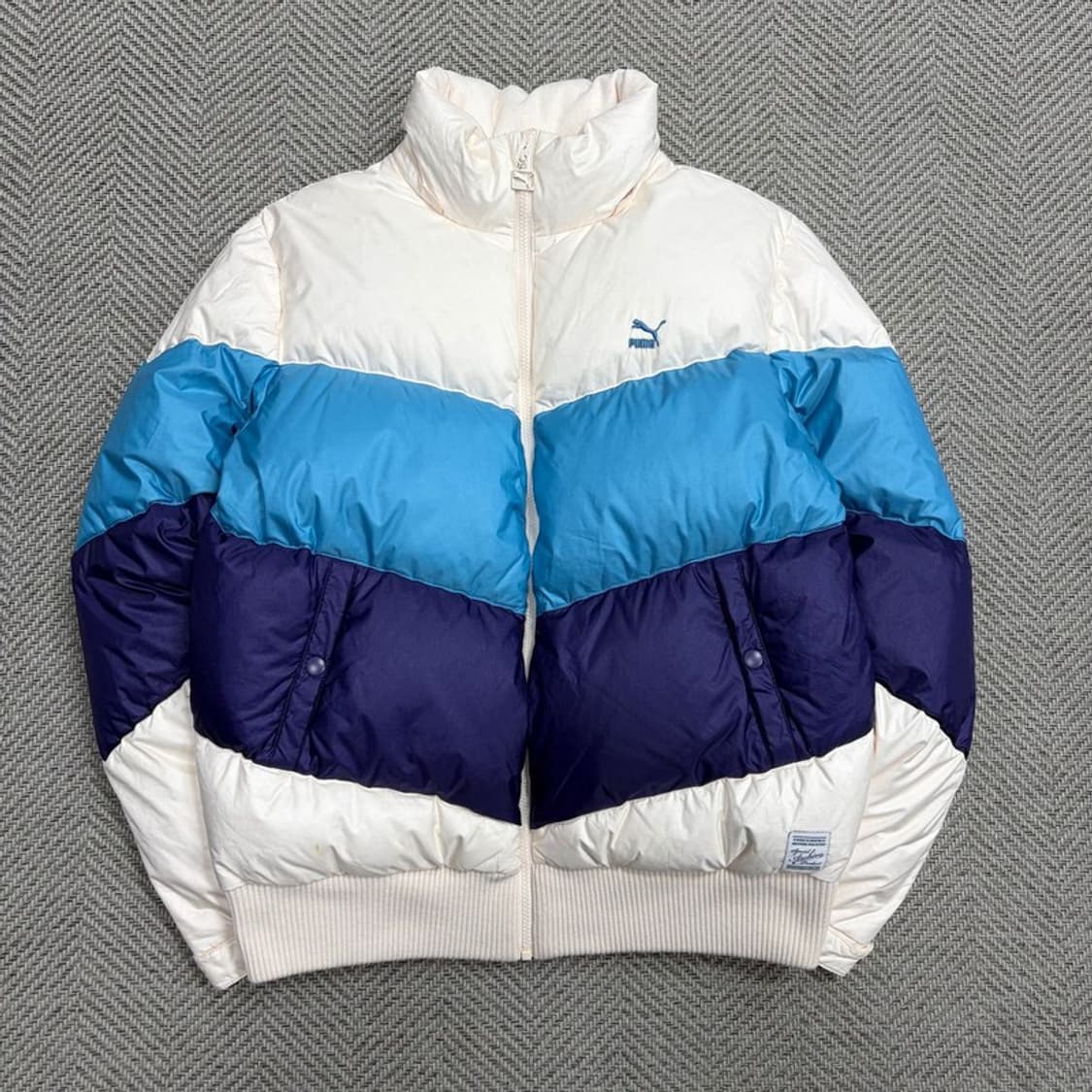 푸마 배색 덕다운 패딩 v1749 상품이미지1