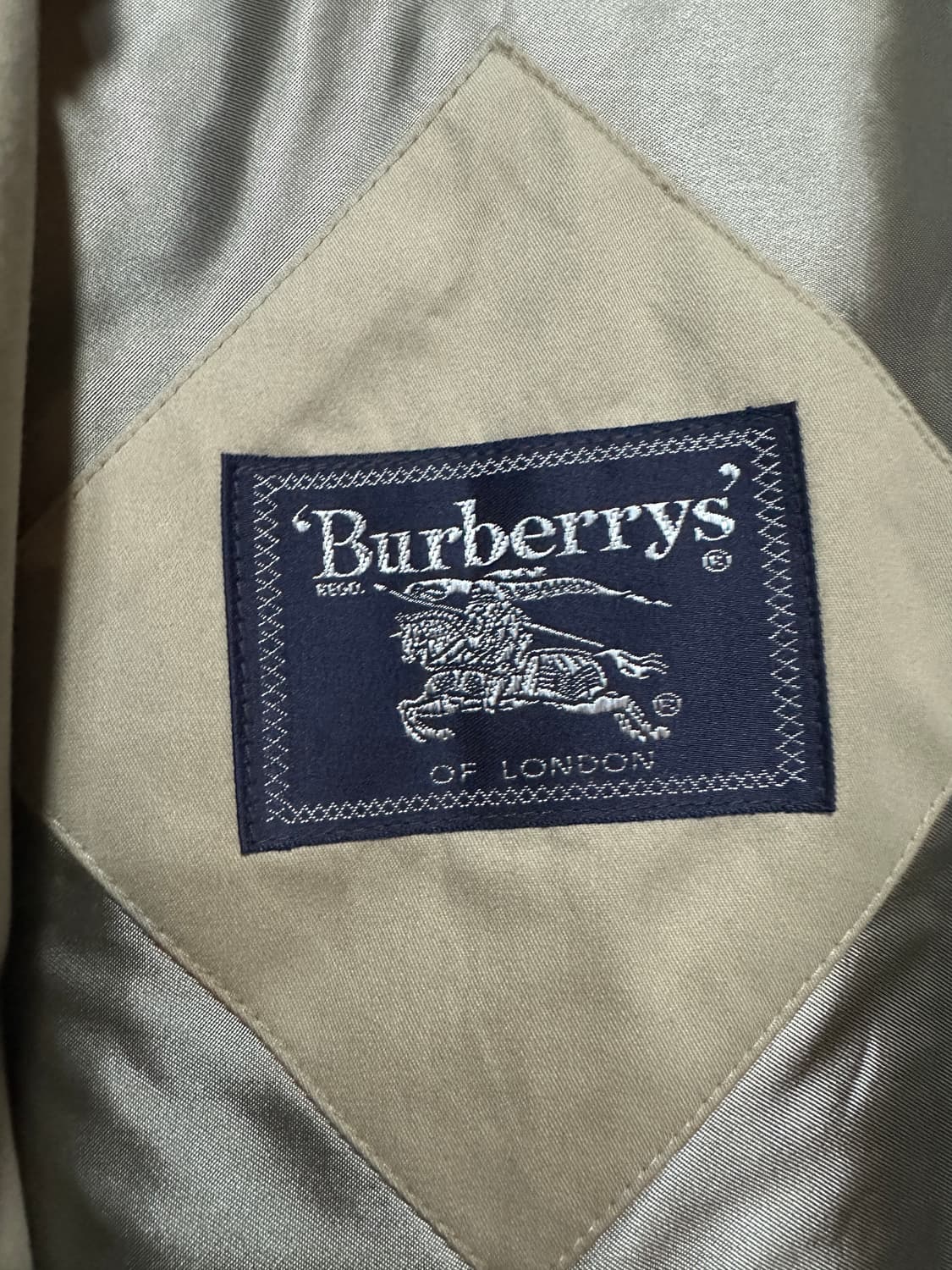 버버리 노바체크 여성더블트렌치코트 내피있음 상품이미지9