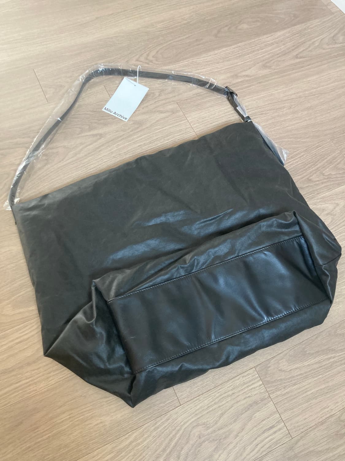 밀로아카이브 덴 숄더백 블랙 상품이미지5