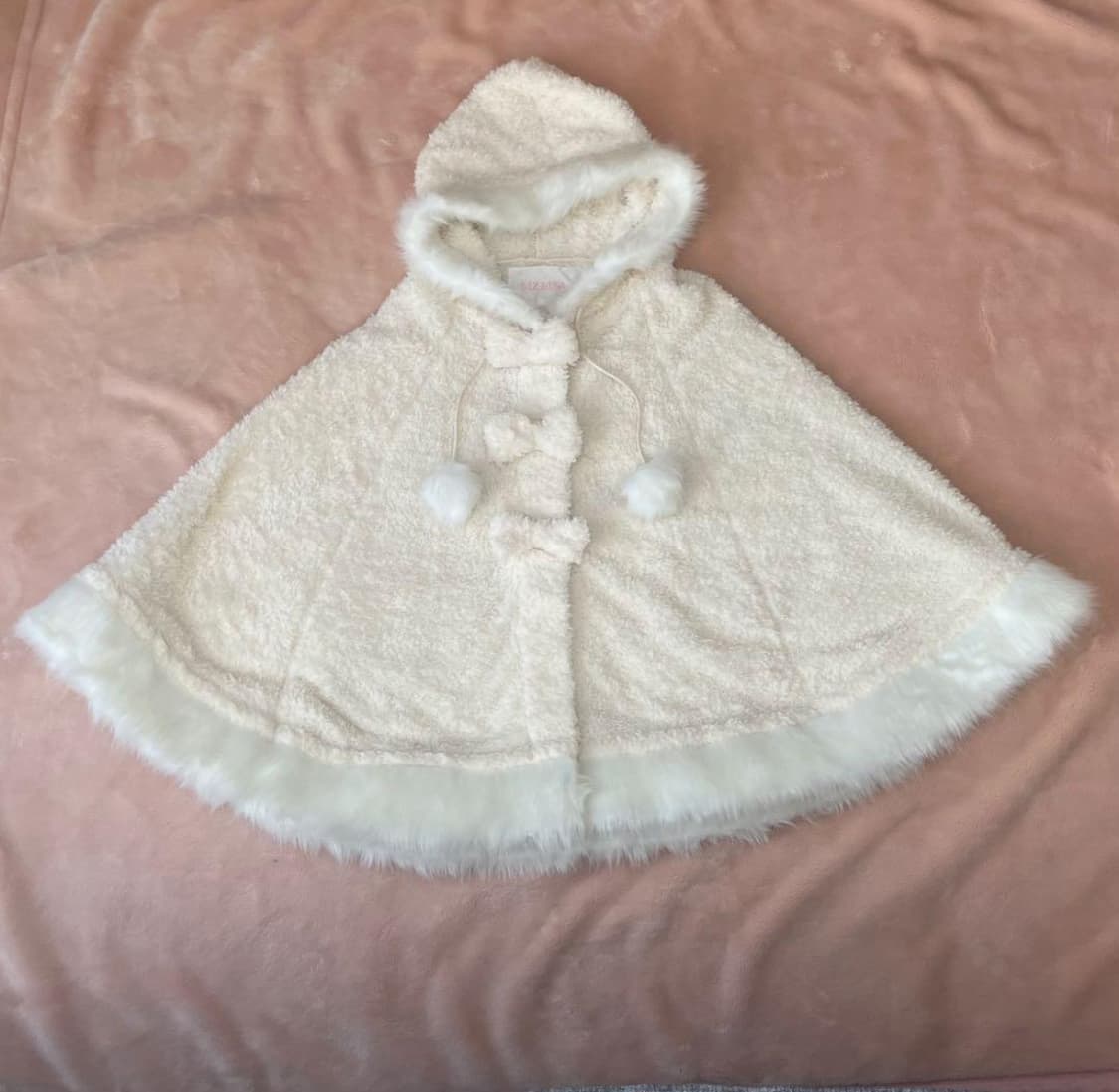 리즈리사 퍼 후드 폼폼이 리본 케이프 판초 코트 상품이미지2