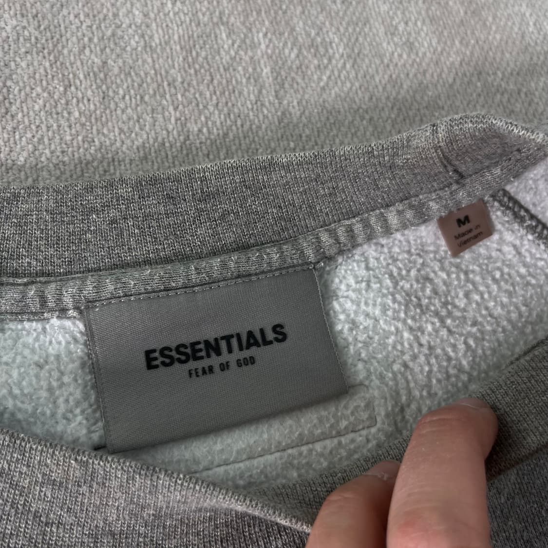 100 피오갓 에센셜 그레이 맨투맨 상품이미지3