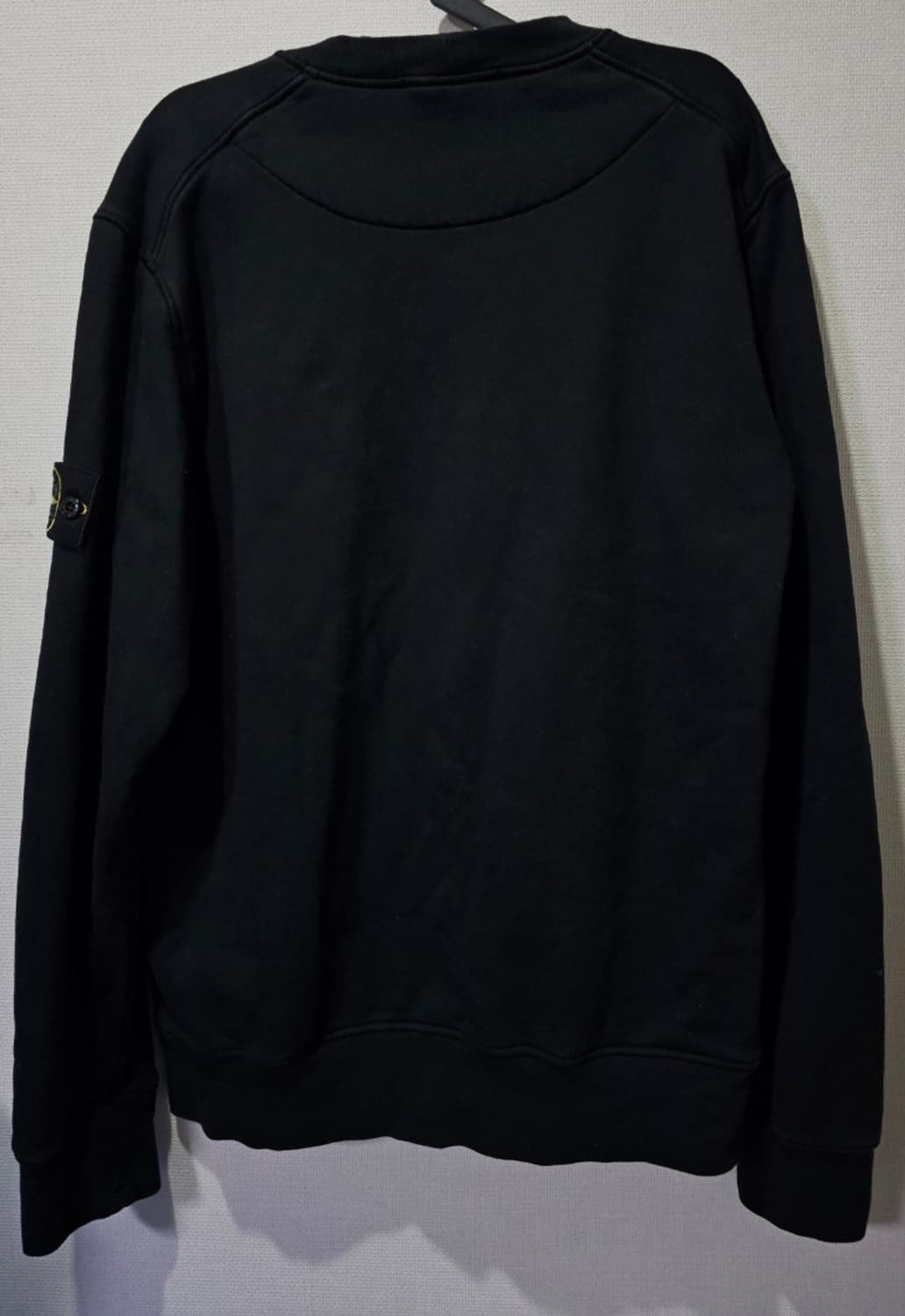 새상품급 FW25 스톤아일랜드 오가닉 코튼 맨투맨 L 상품이미지3