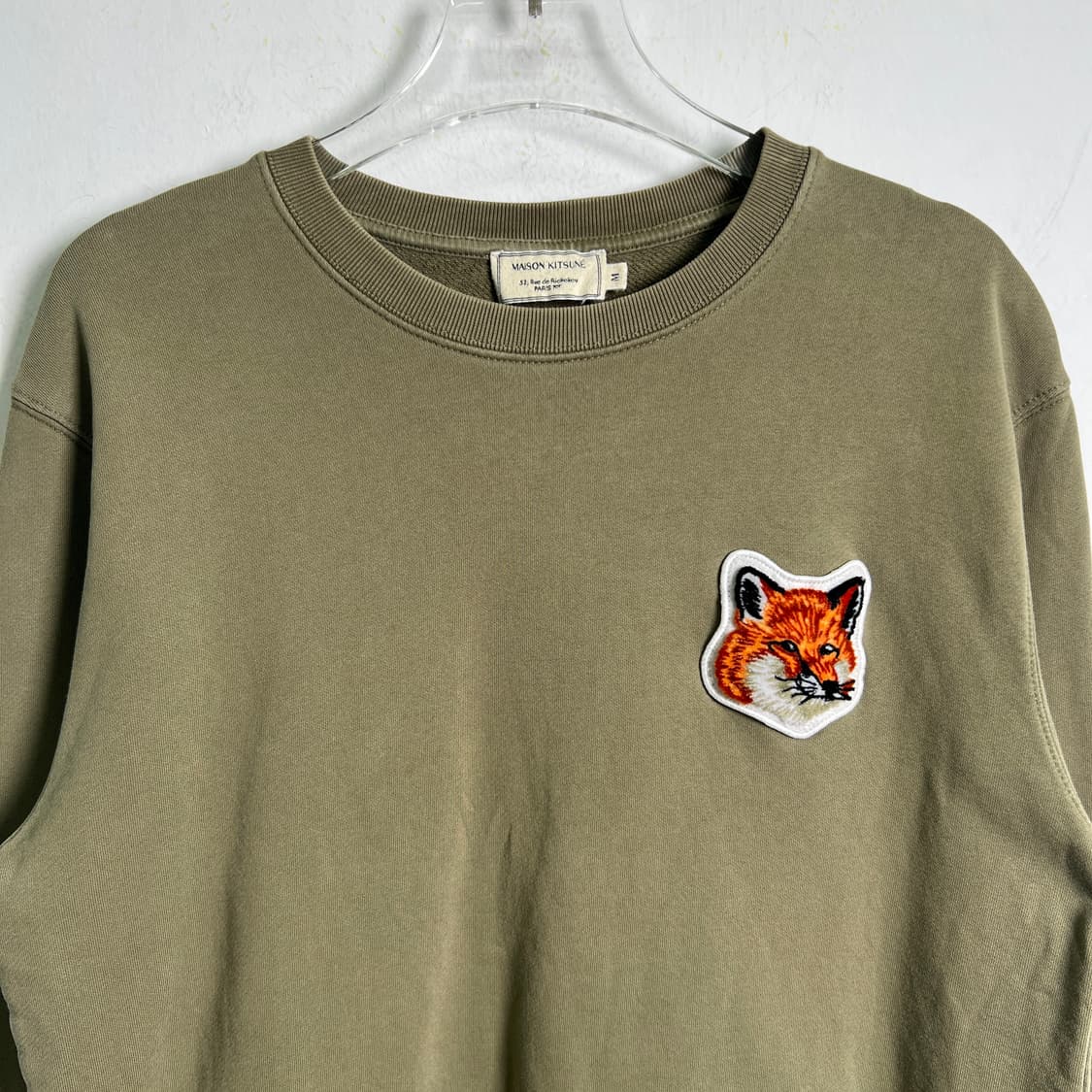 메종키츠네 라지 벨벳 폭스 헤드 패치 카키 맨투맨 M 상품이미지4