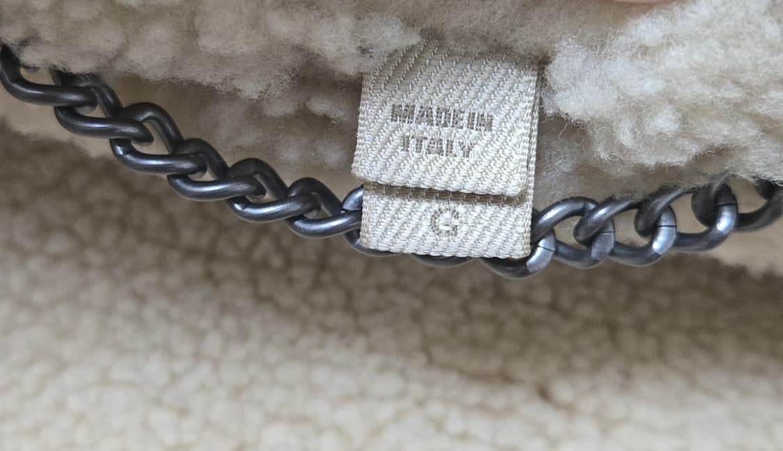 버버리 무스탕 라지  중고 상품이미지3