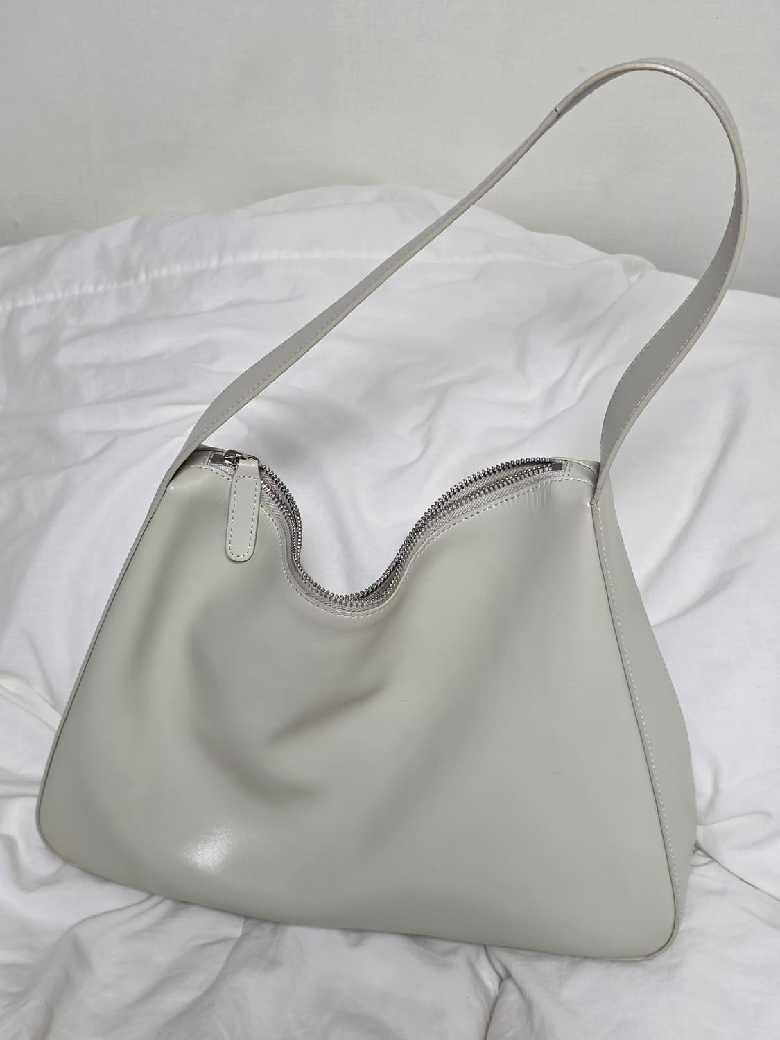 낫띵리튼 ferry 숄더백 오이스터 화이트 상품이미지6