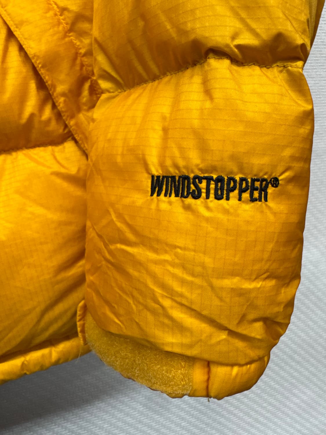 노스페이스700 로고 구스다운 후드패딩 95(M~L) 남여공용 상품이미지3