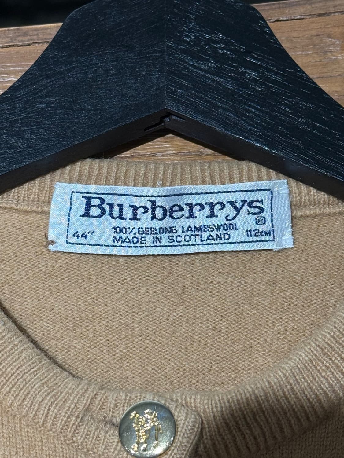 버버리 베이지 램스울 골드 버튼 니트 가디건 상품이미지7