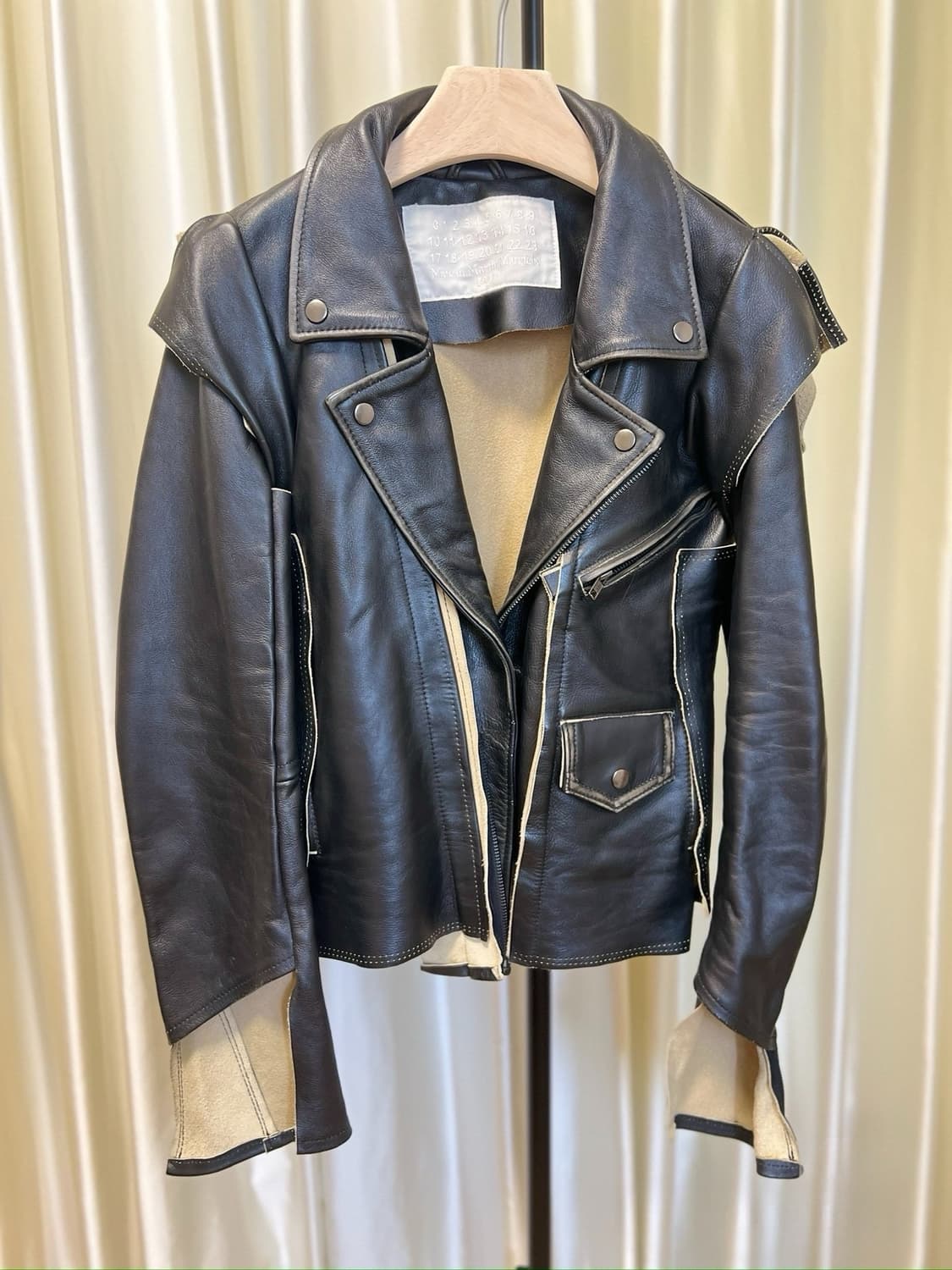 마르지엘라 x H&M  해체주의 레더자켓 상품이미지3
