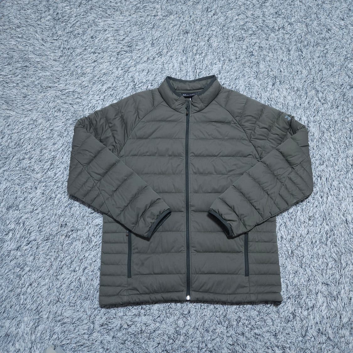 언더아머) XL 남자 카키 스톰 덕다운경량패딩 / 왕눈이샵 상품이미지1