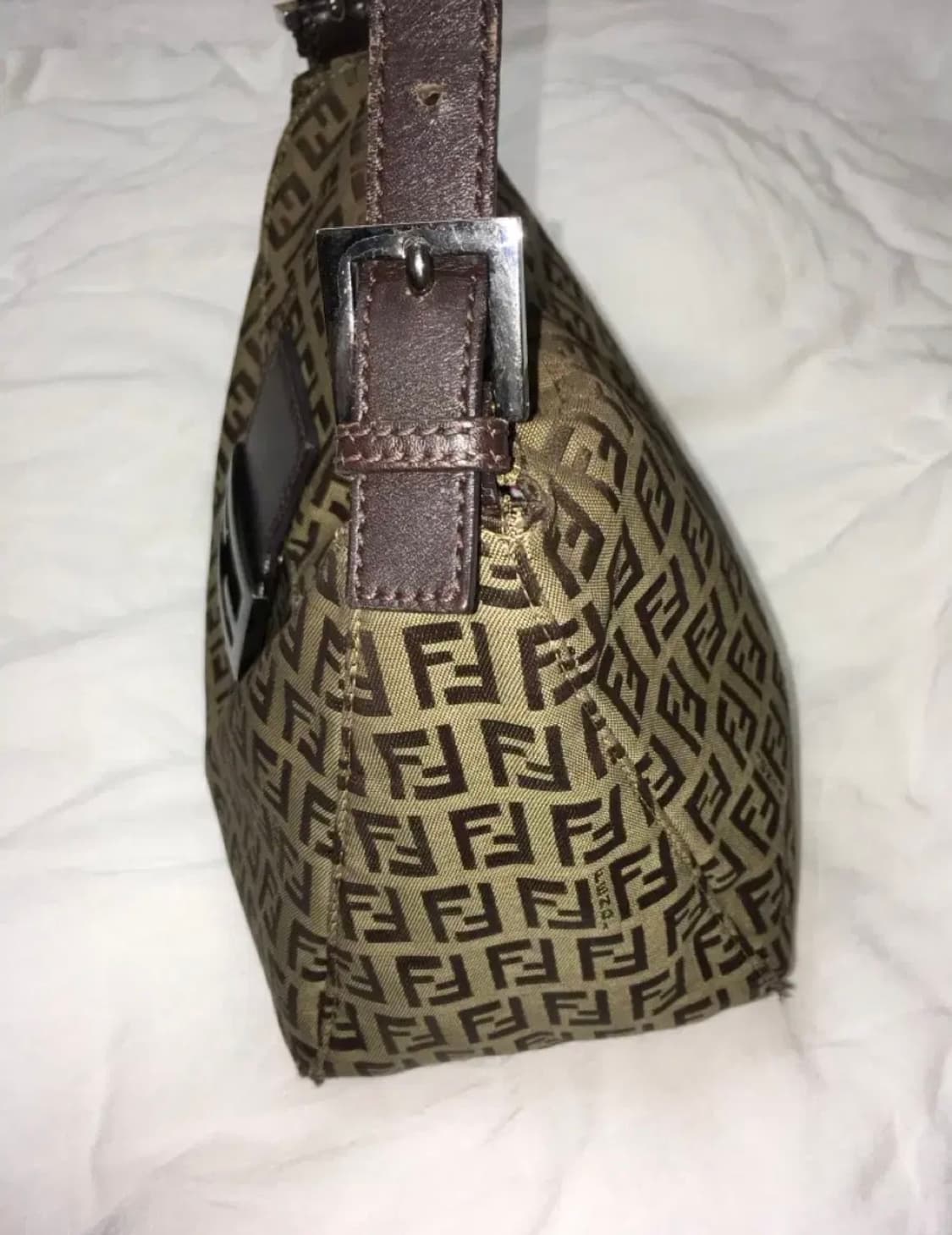 펜디 주카 맘마 바게트 백 상품이미지4