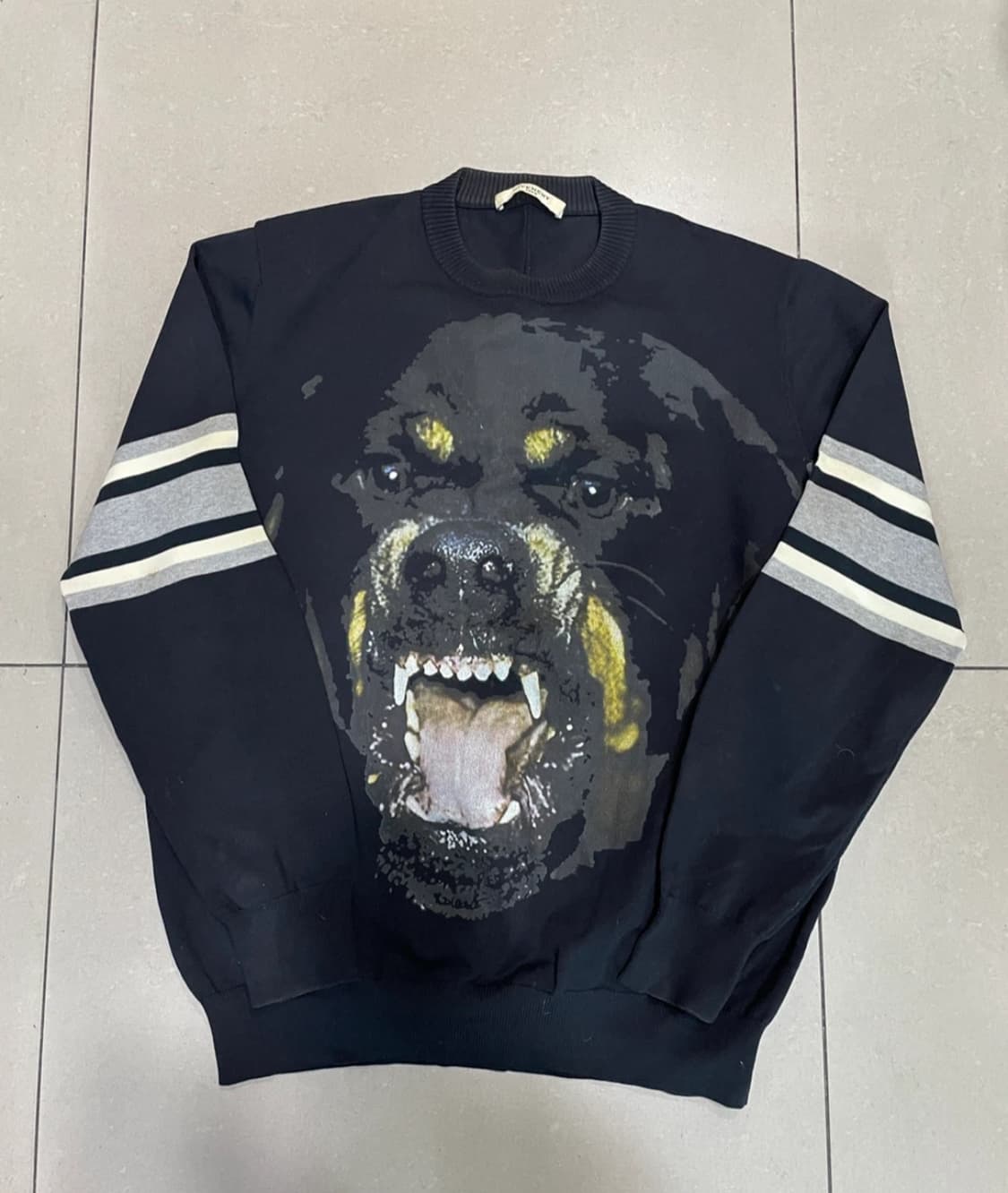 지방시 Givenchy 로트와일러 맨투맨 니트 상품이미지2