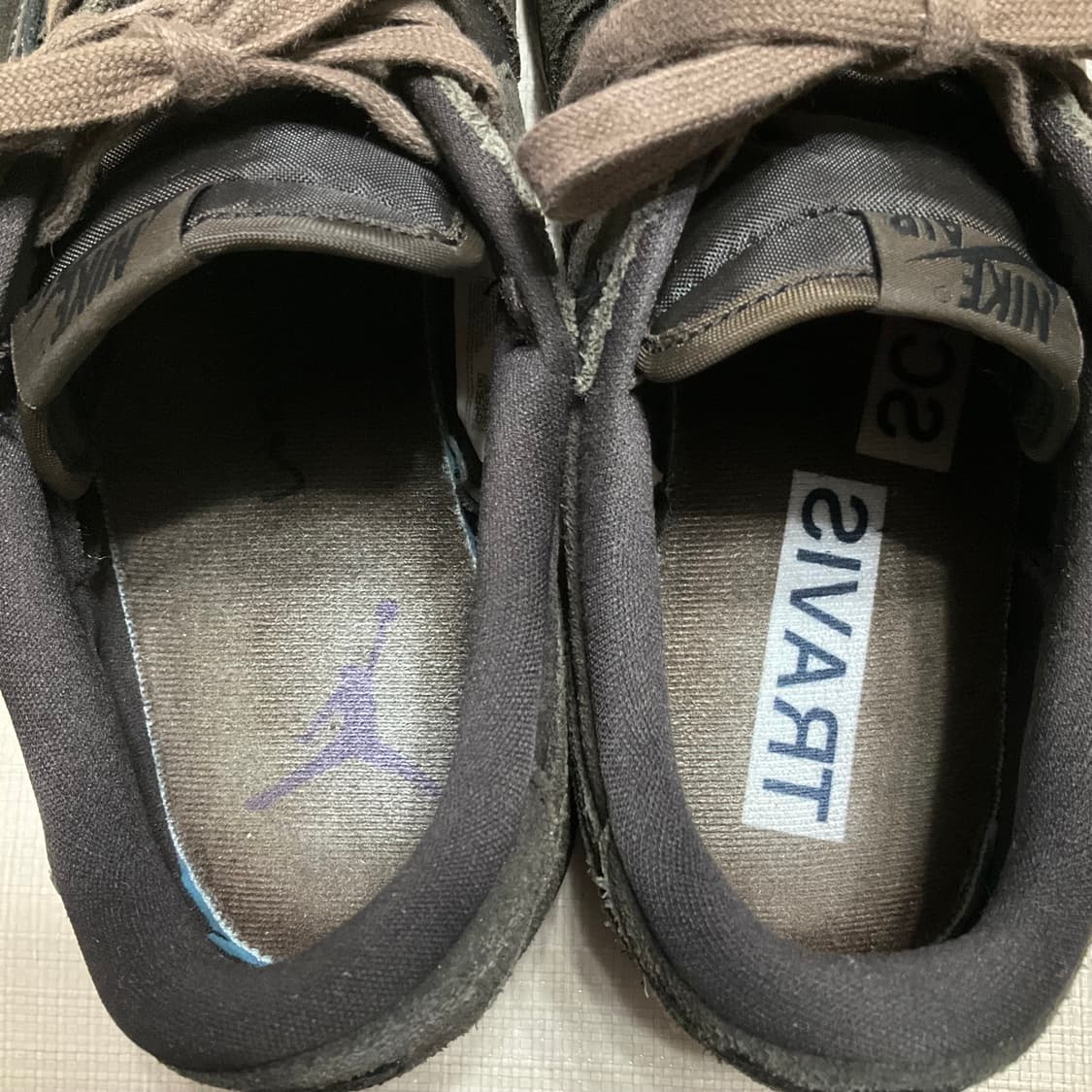 조던1 트레비스 스캇 다크모카 285 상품이미지8