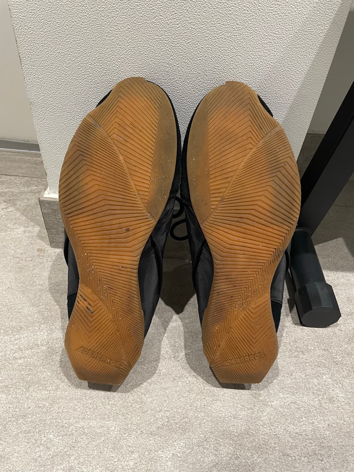 아더에러 스키드 블랙 270 상품이미지5