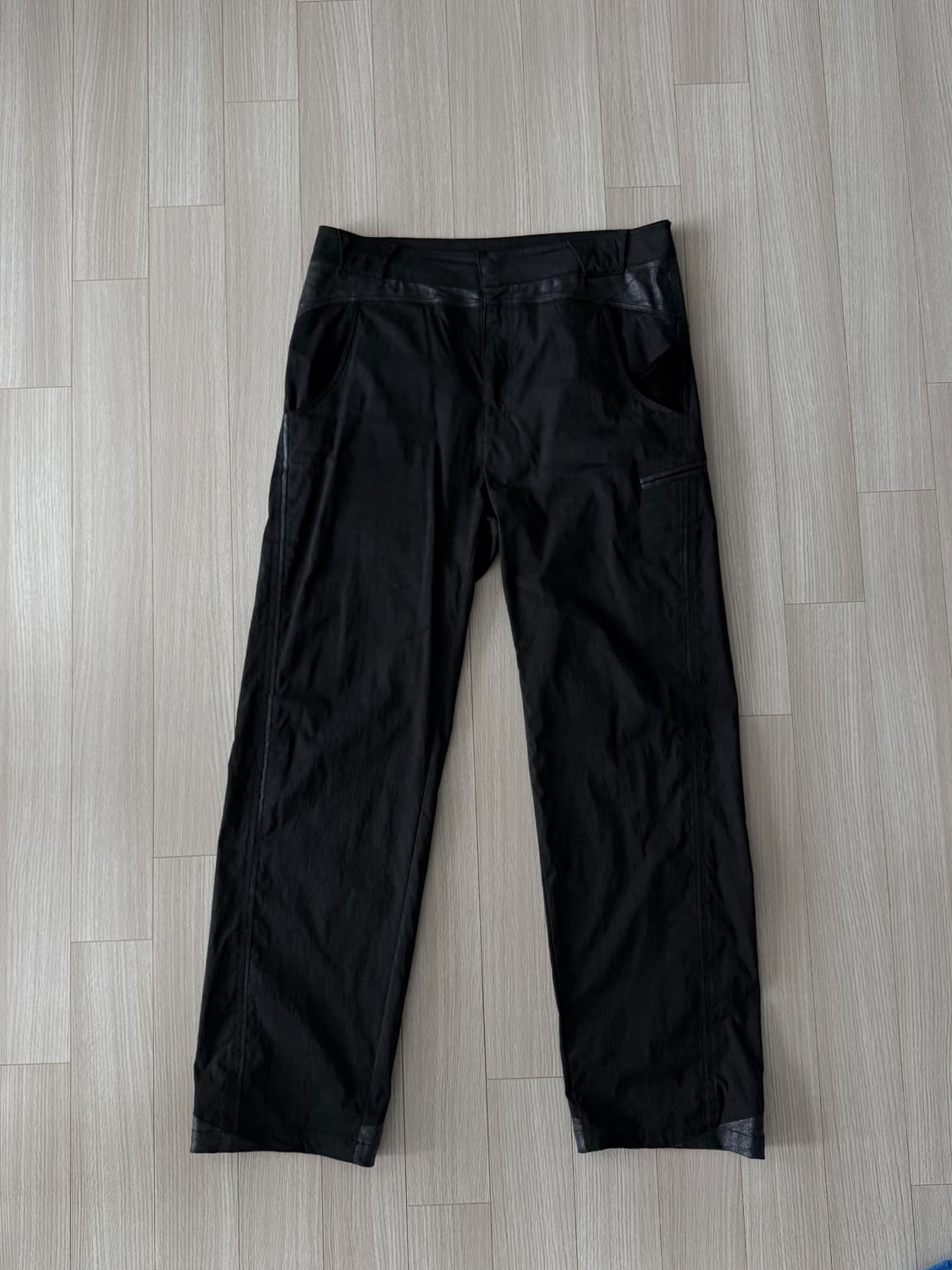 xlim ep2 시놉시스2 트라우저 3사이즈 상품이미지1