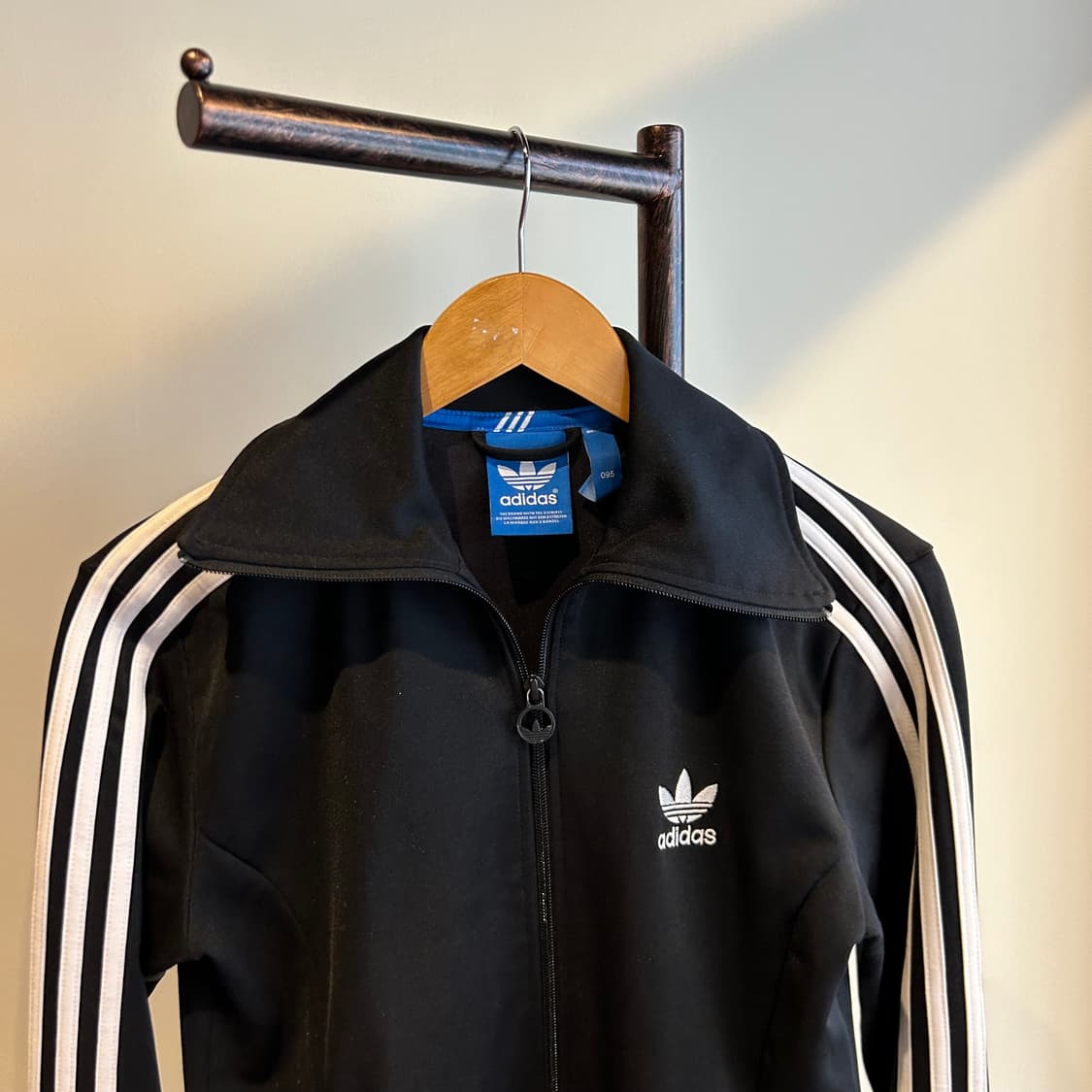 (무료배송) 아디다스 블랙 유로파 트랙탑 져지 상품이미지1