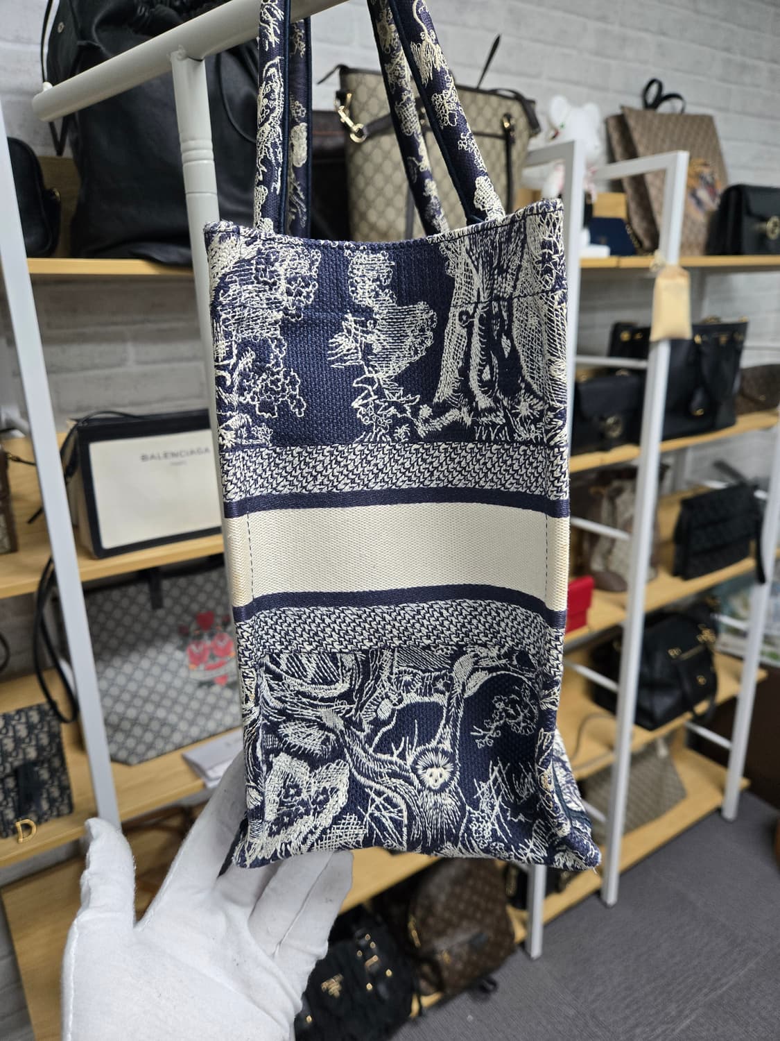 [특가][정품]디올 트와일라잇 북토트백 미듐 상품이미지3