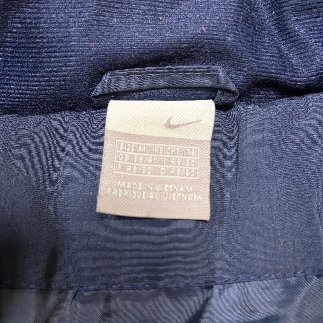 나이키 00s 올드스쿨 백 스펠아웃 스우시 파이핑 자켓 상품이미지5