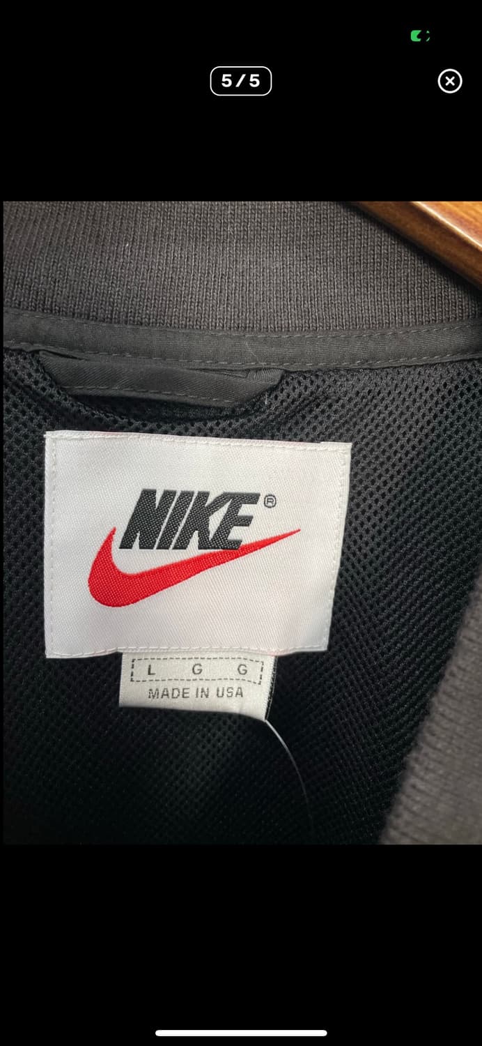 나이키 올드스쿨 체스트로고 브이넥 블랙 웜업 A2862 상품이미지5