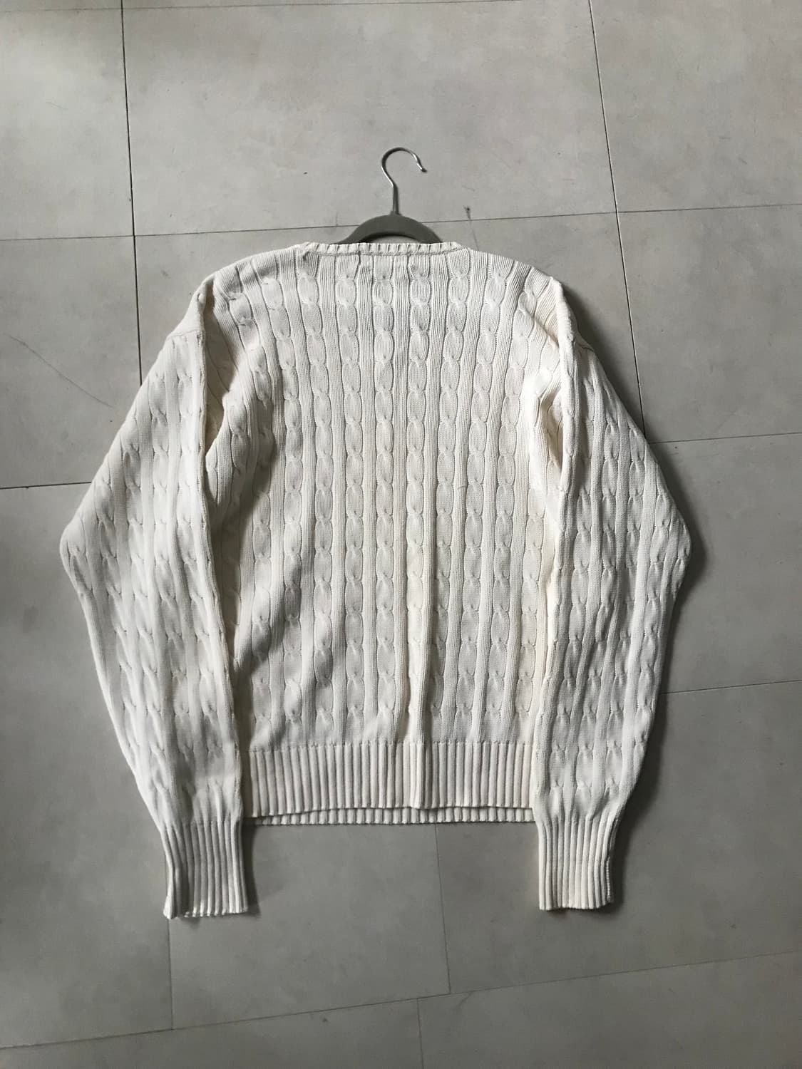 폴로 아이보리 브이넥 케이블 니트 상품이미지9