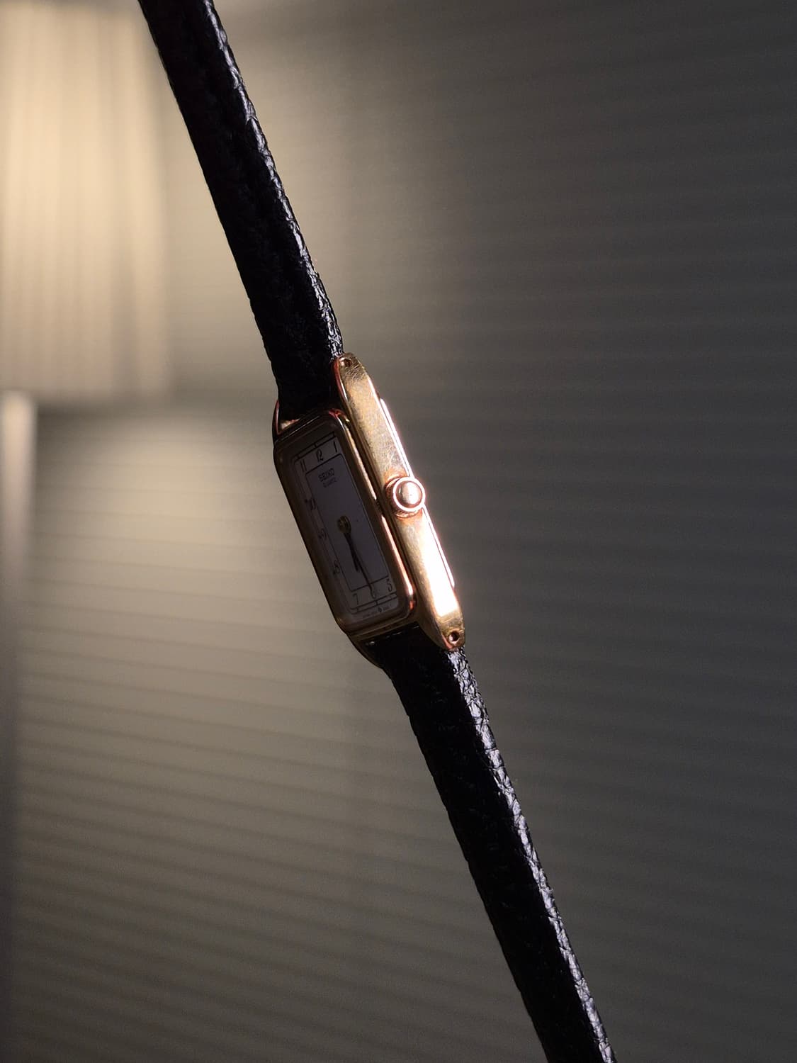 90's Vintage Seiko Gold TV Case Ladies 상품이미지4