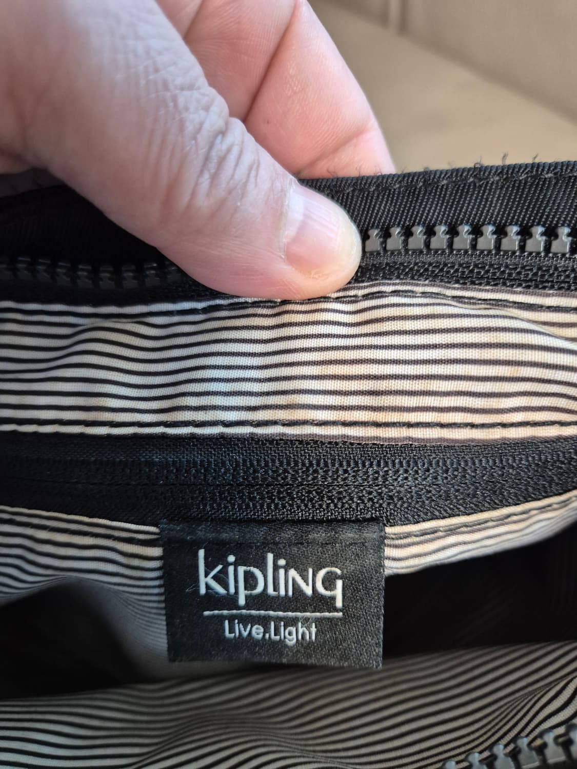 키플링 미르테 크로스백. 상품이미지7