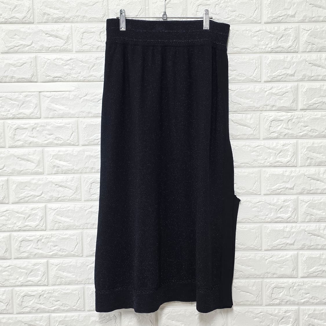 택포) 26인치 22s 한섬 오즈세컨 블랙 옆트임 스커트 상품이미지4