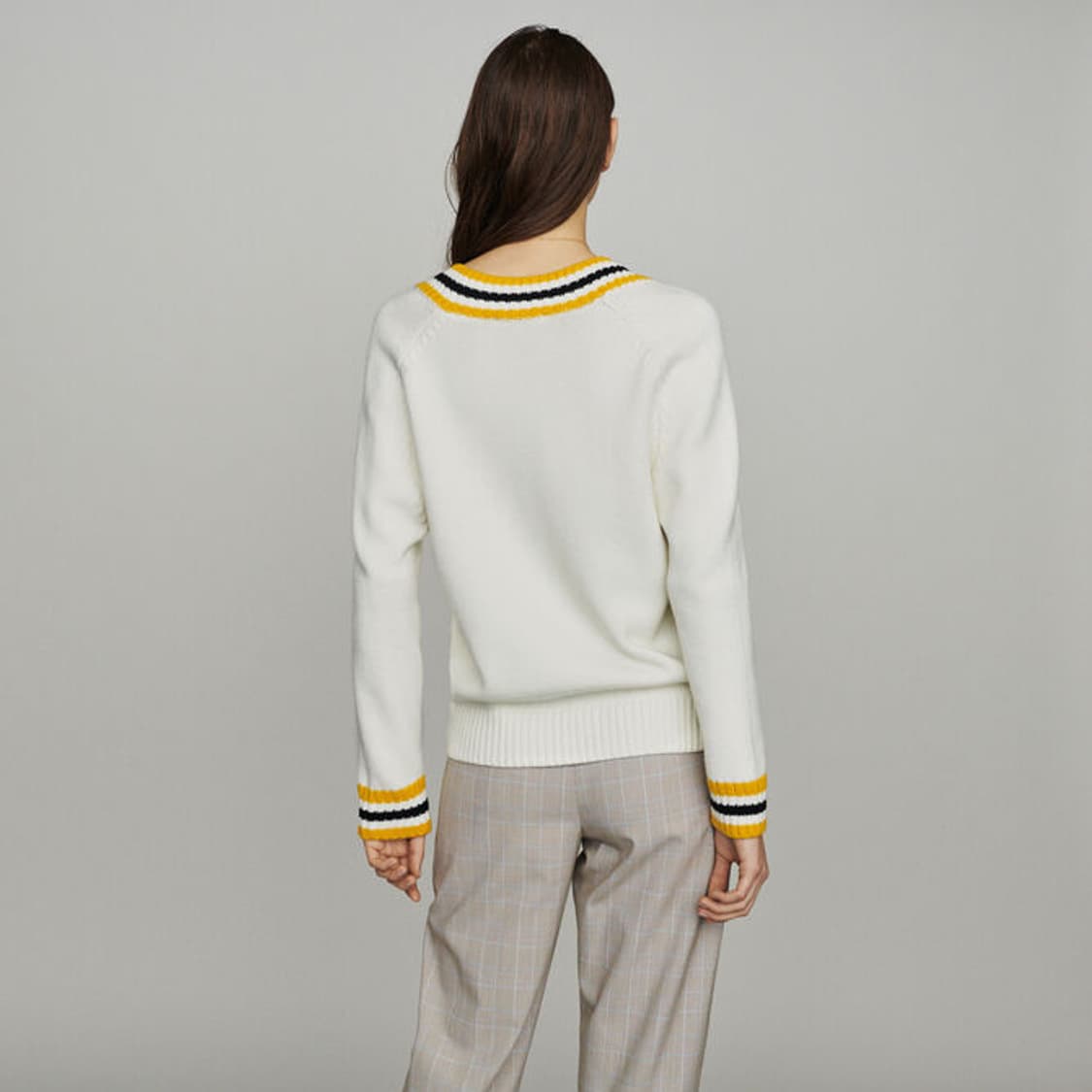 마쥬 maje 배색 브이넥 울 니트 1 상품이미지3