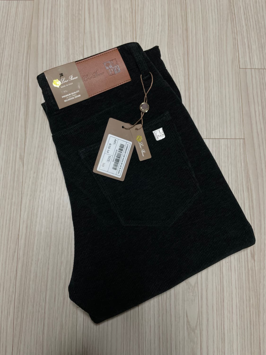 [새상품택O] 로로피아나 파츠로고 스판 코듀로이 팬츠 상품이미지1