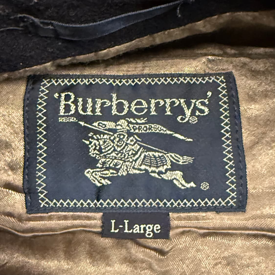 [정품/XL] 버버리 블랙 컬러 숏 코트 b16 상품이미지5