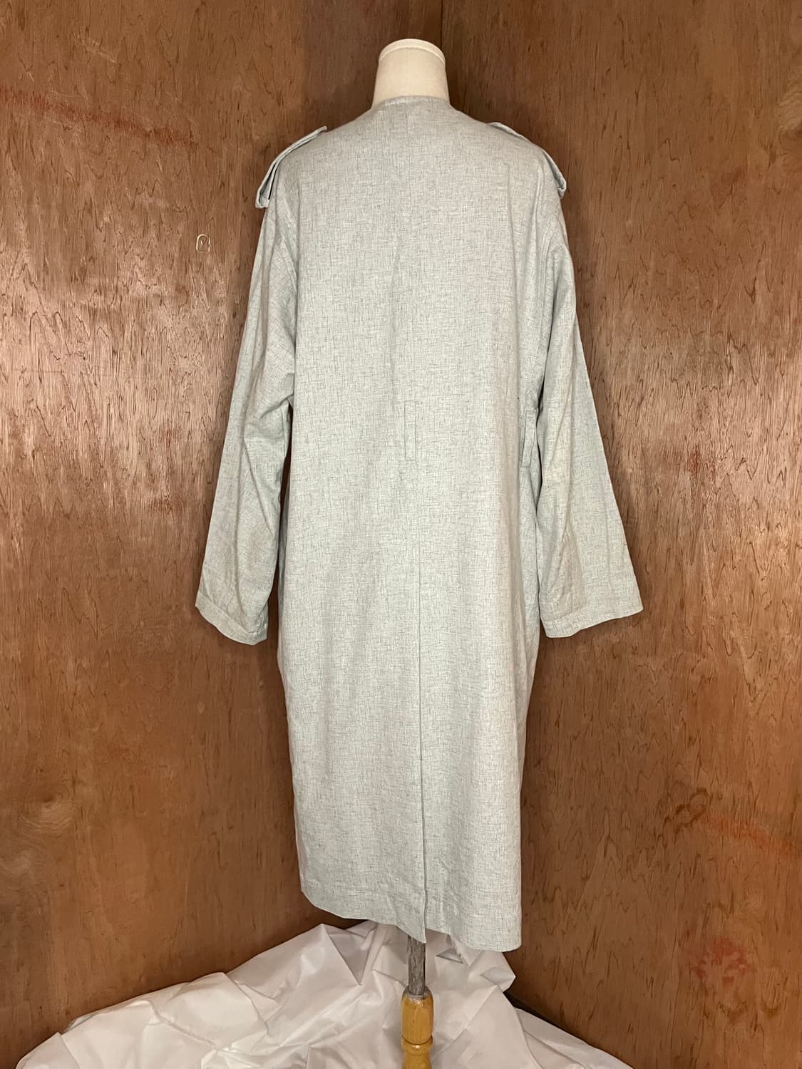 토가 풀라 컷아웃 레이어드 롱 재킷 상품이미지3