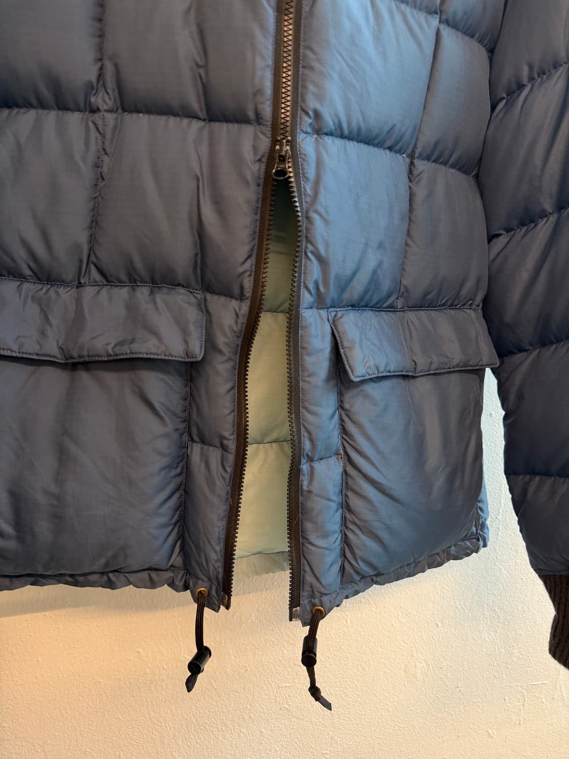 크레센트 다운웍스 패딩 상품이미지3