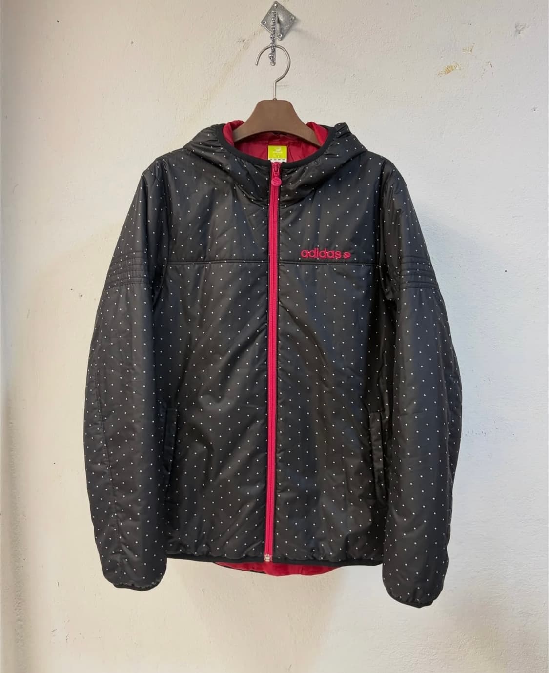 아디다스 도트 경량 패딩 자켓 상품이미지1