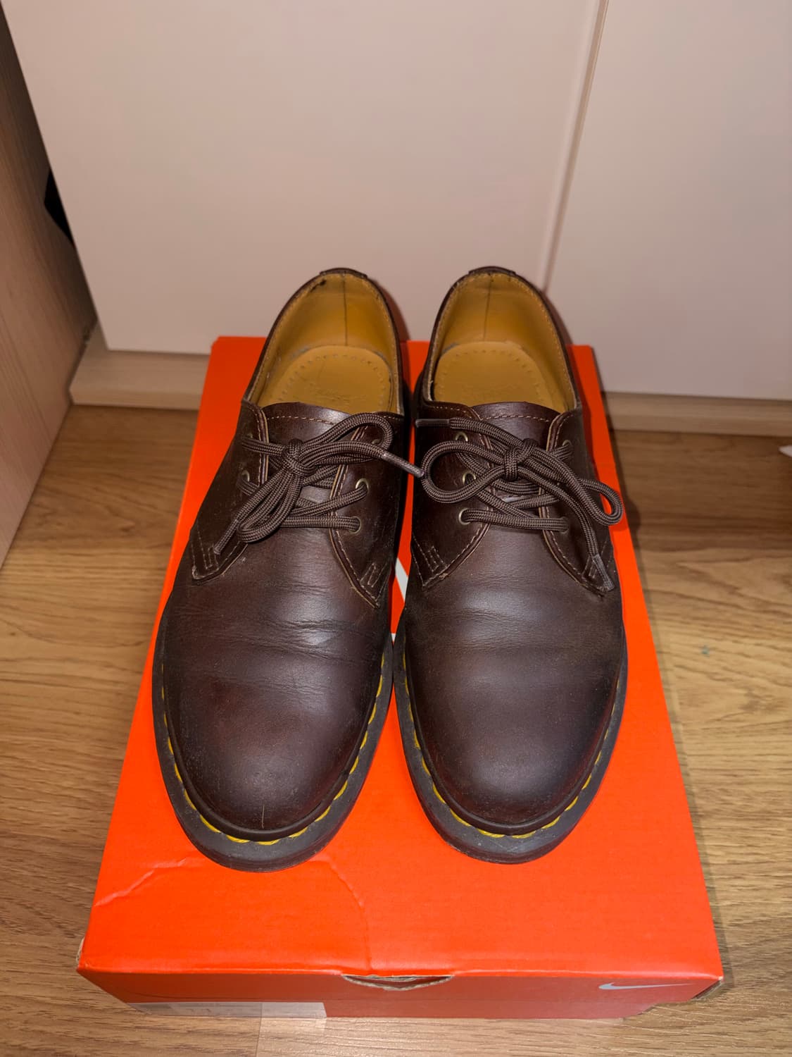 닥터마틴 3홀 21143 브라운 상품이미지1