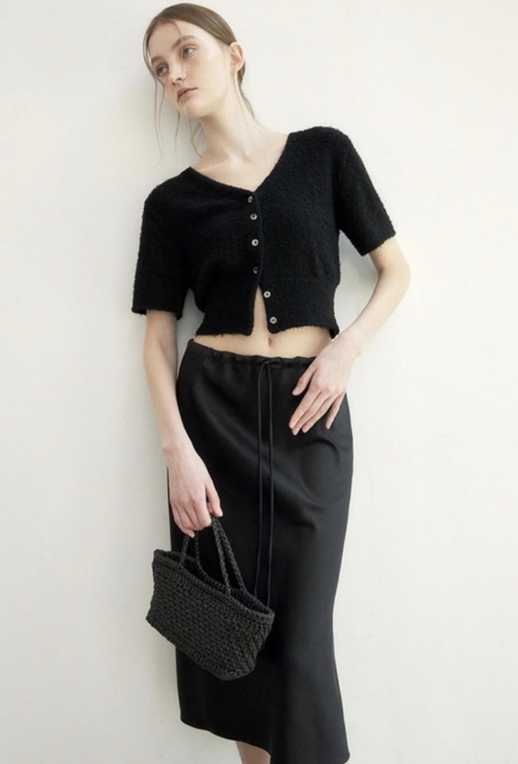 하베크 블랙 새틴스커트 새상품 상품이미지1