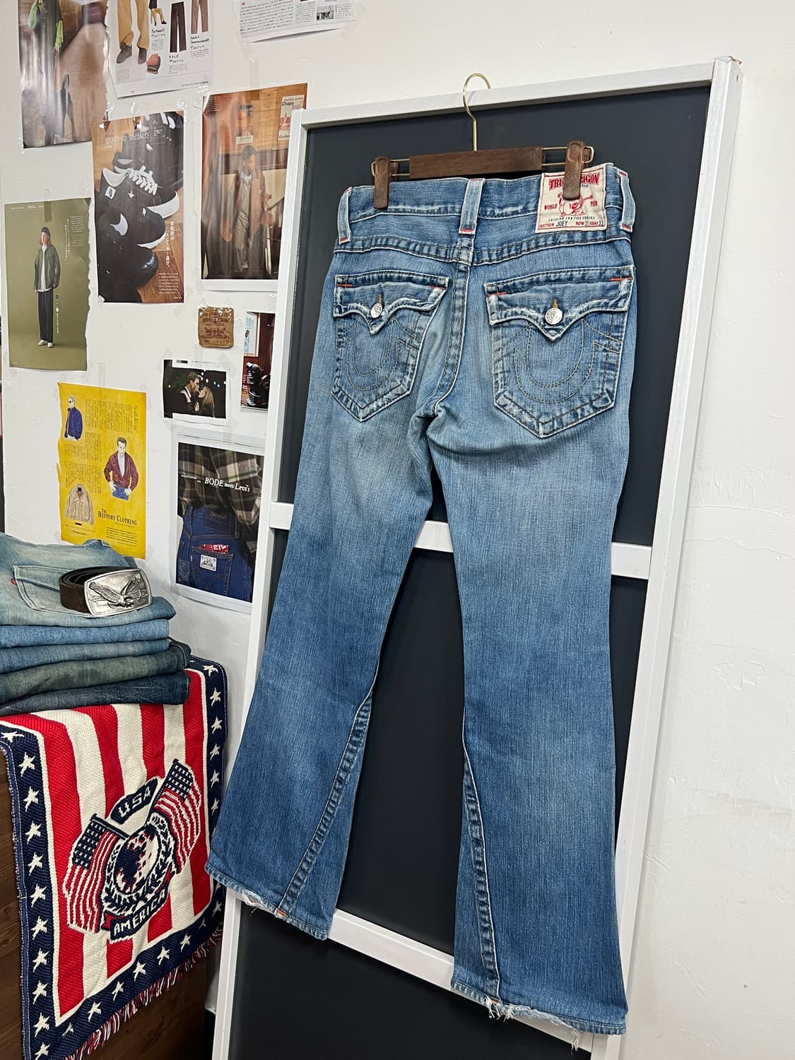 True Religion 트루릴리전 조이  연청 부츠컷 나팔핏 데님 팬츠 상품이미지1
