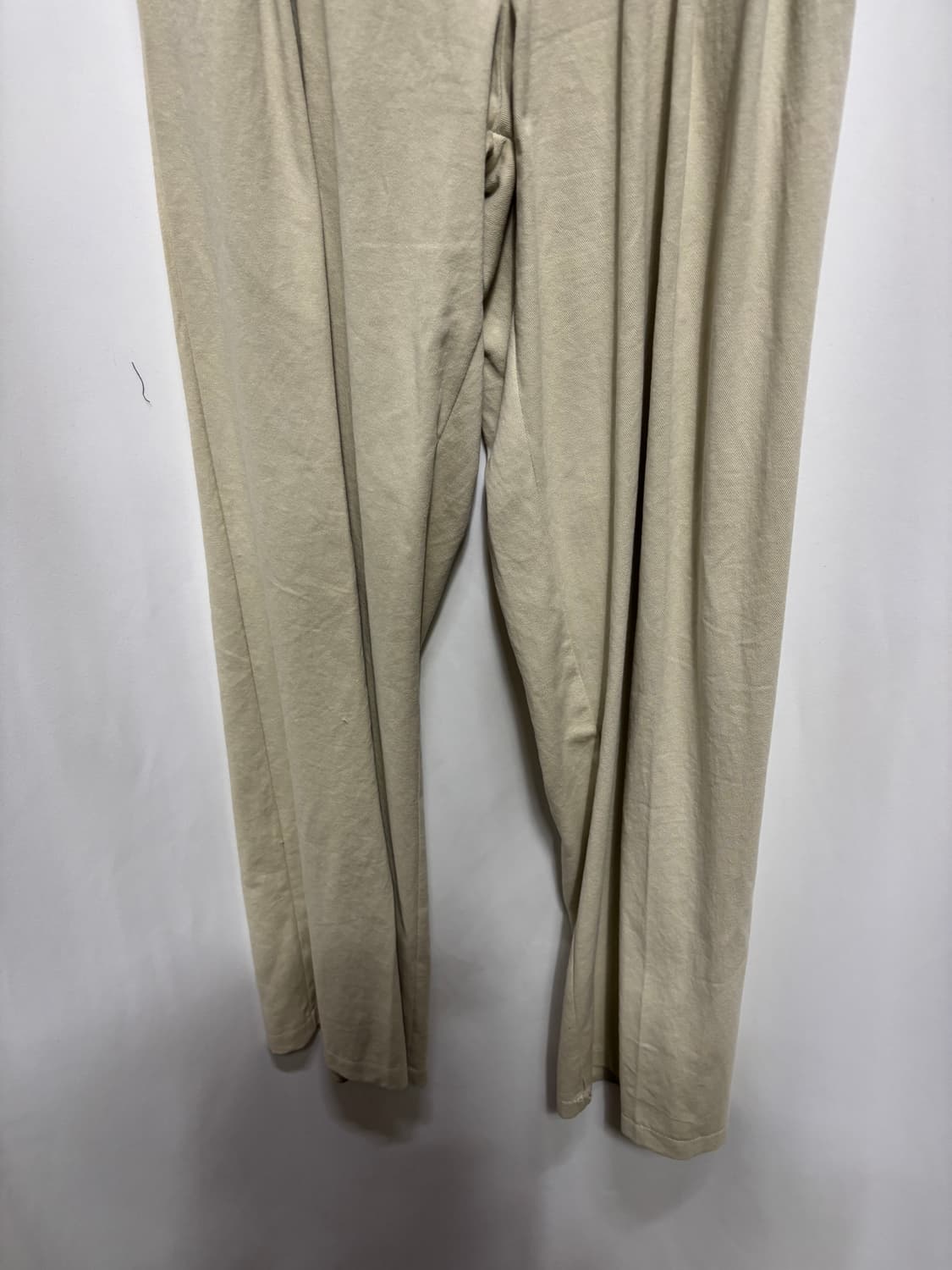 뒷허리 밴딩 베이지 핀턱 와이드 팬츠 상품이미지3