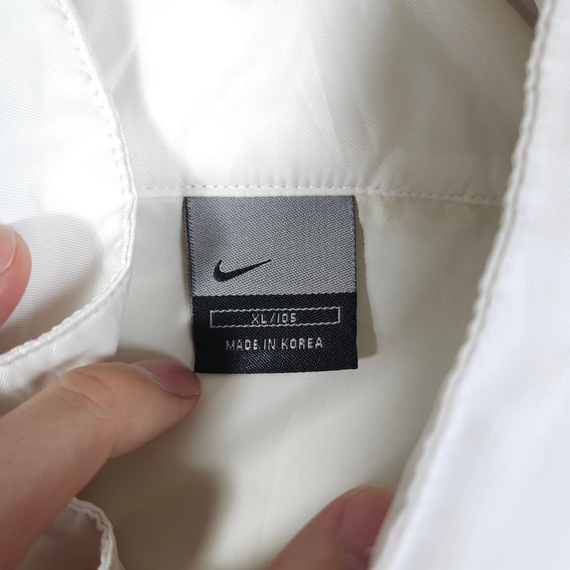 나이키 스우시 화이트 바람막이  상품이미지4