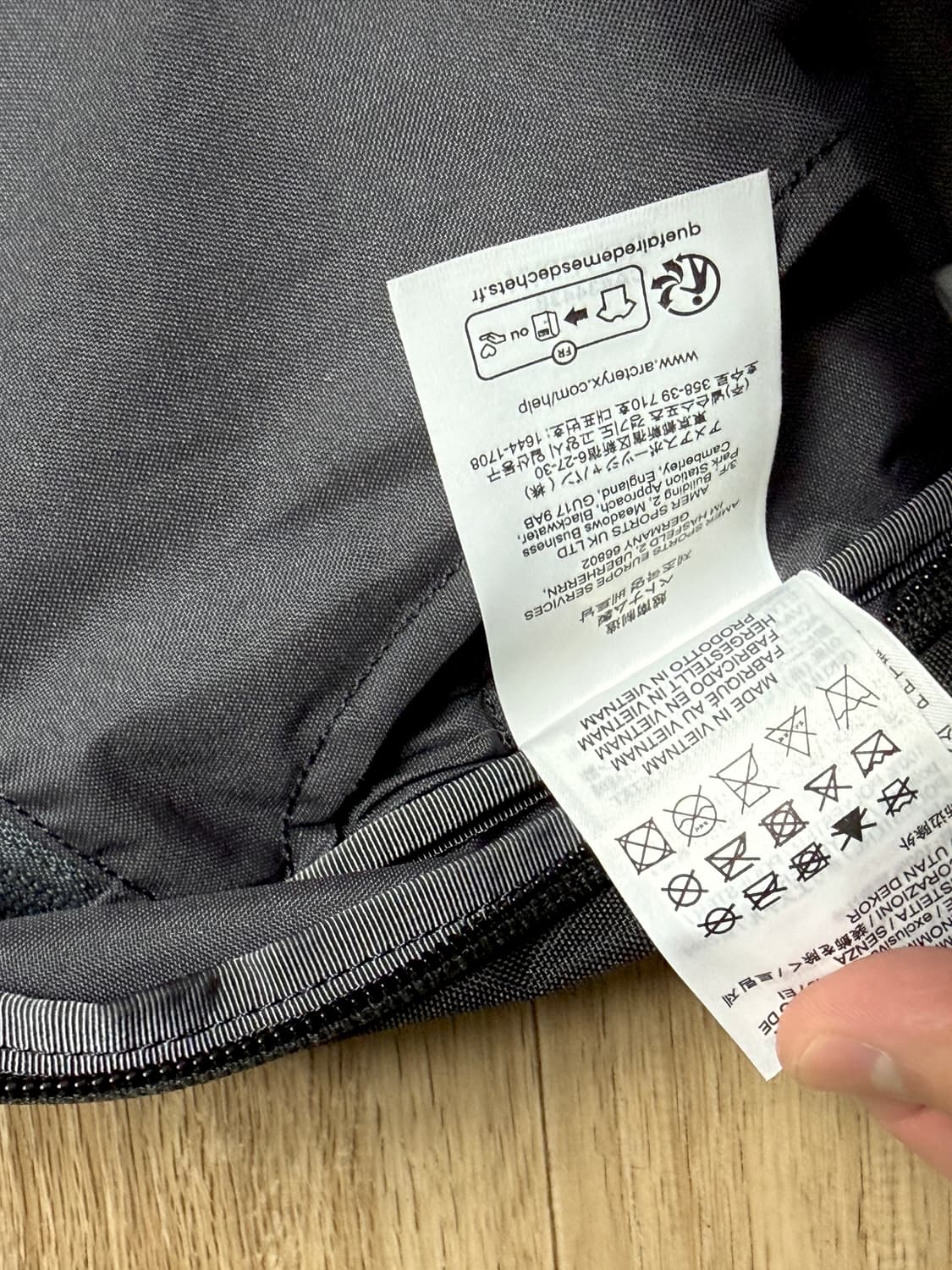 아크테릭스 맨티스 16 블랙 백팩 상품이미지4