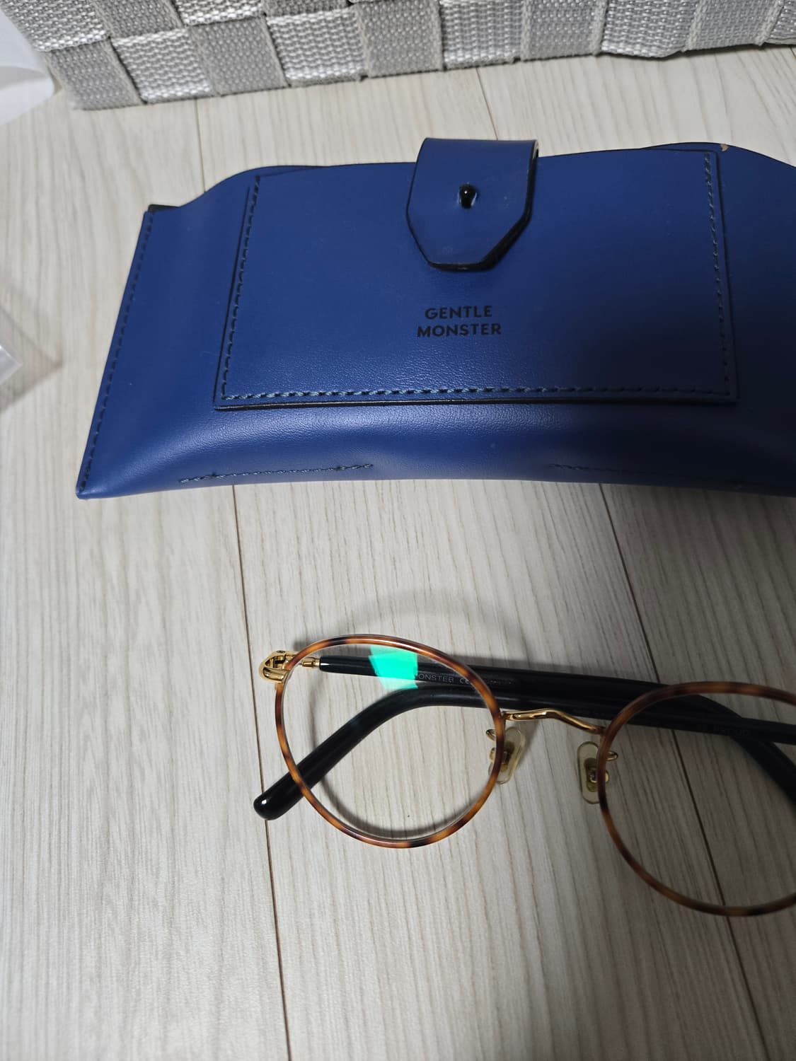 젠틀몬스터 13프라우드 03 안경  상품이미지3