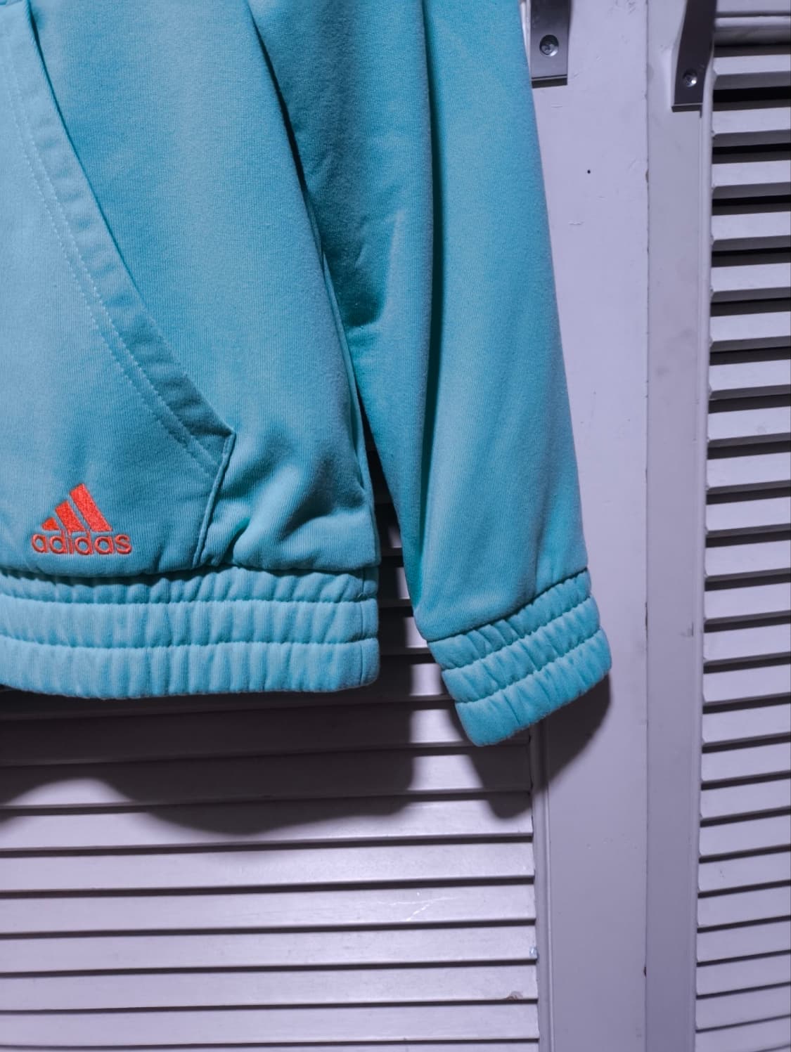 L 아디다스 바스켓볼 프린팅 후드티셔츠 상품이미지4